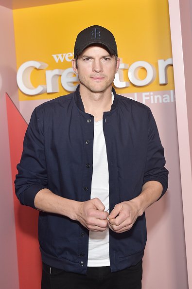 Ashton Kutcher au Microsoft Theater le 9 janvier 2019 à Los Angeles, Californie | Photo: Getty Images Ashton Kutcher au Microsoft Theater le 9 janvier 2019 à Los Angeles, Californie | Photo: Getty Images