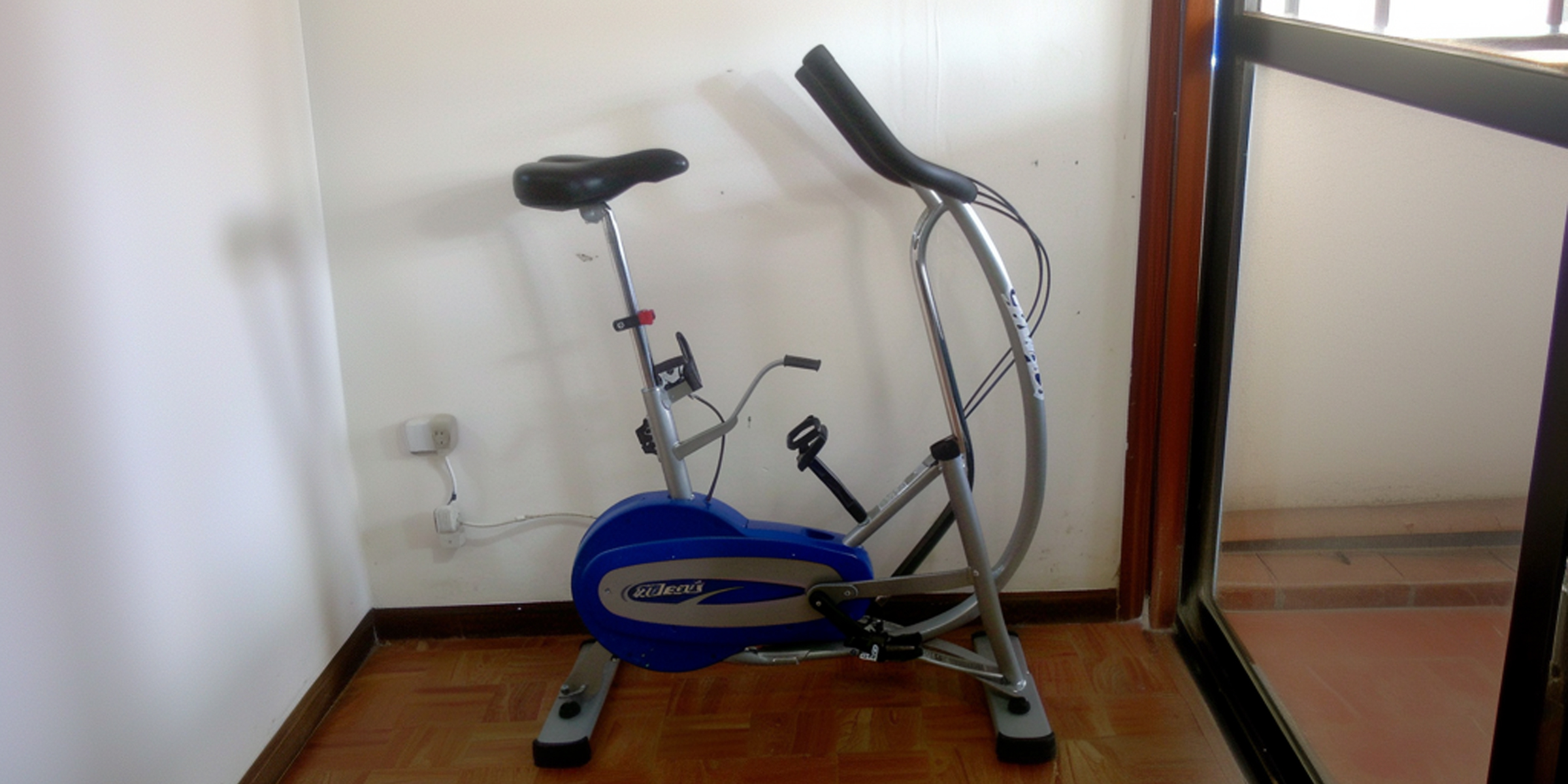 A run-of-the-mill exercise bicycle | Source: Amomama