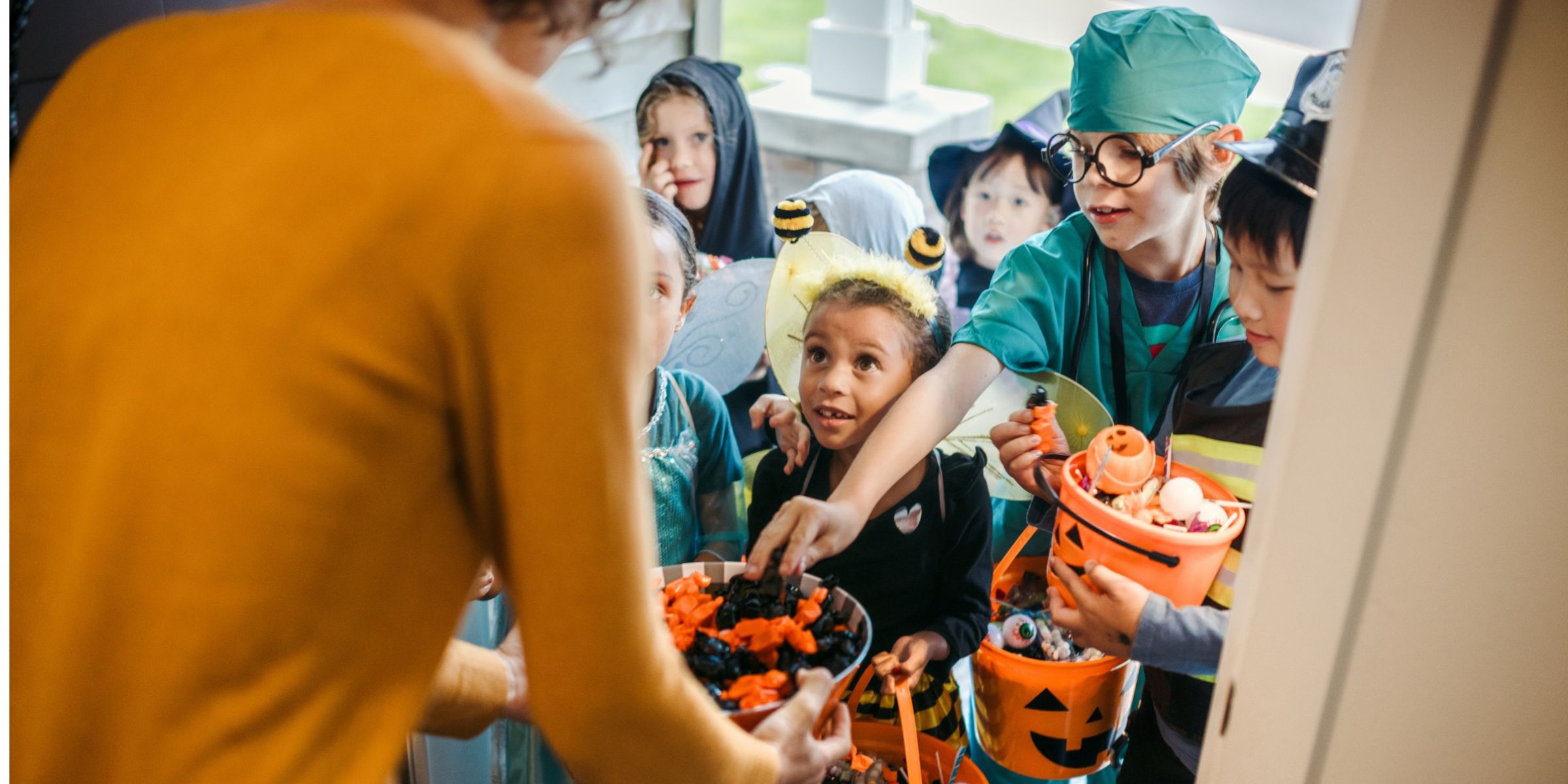 A group of kids trick-or-treating | Source: Getty Images