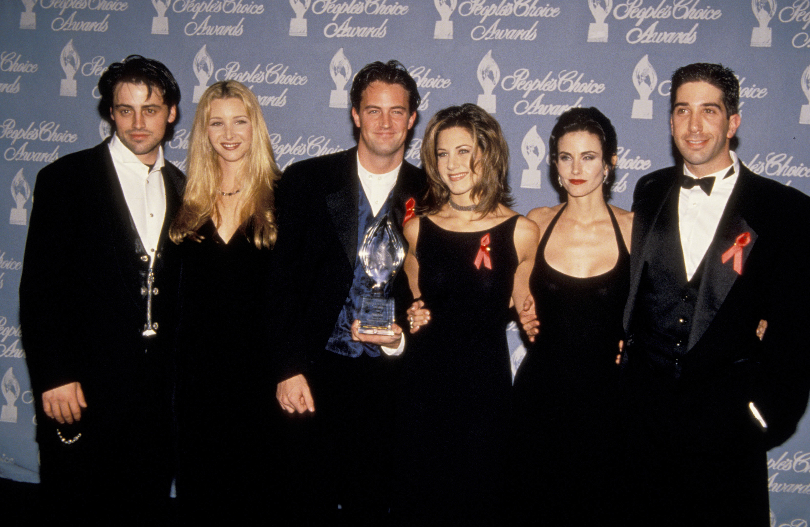Matt LeBlanc, Lisa Kudrow, Matthew Perry, Jennifer Aniston, Courteney Cox, and David Schwimmer at the 21 Annual People's Choice Awards on March 5, 1995 | Source: Getty Images