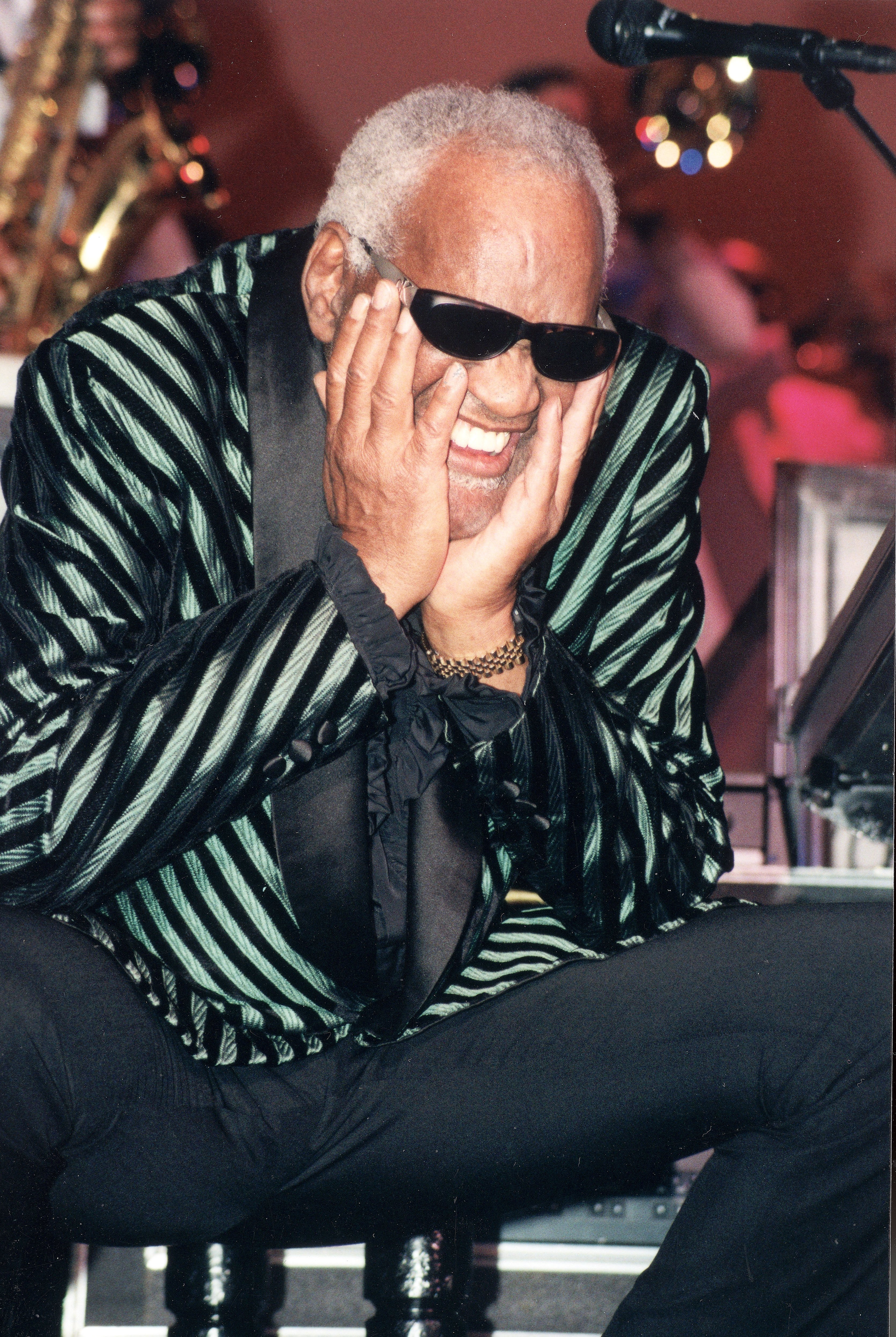 American singer Ray Charles performing in a concert at the Orleans Hotel and Casino, Las Vegas, Nevada, October 1, 1999. | Source: Getty Images