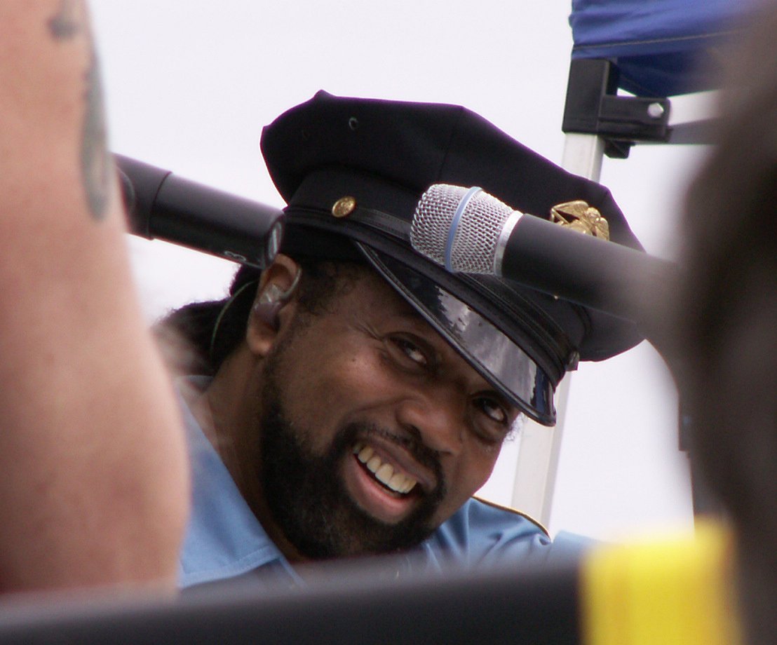 Ray Simpson, the cop from the Village People, at Asbury Park, New Jersey on June 3, 2006. | Photo: Wikimedia Commons Images