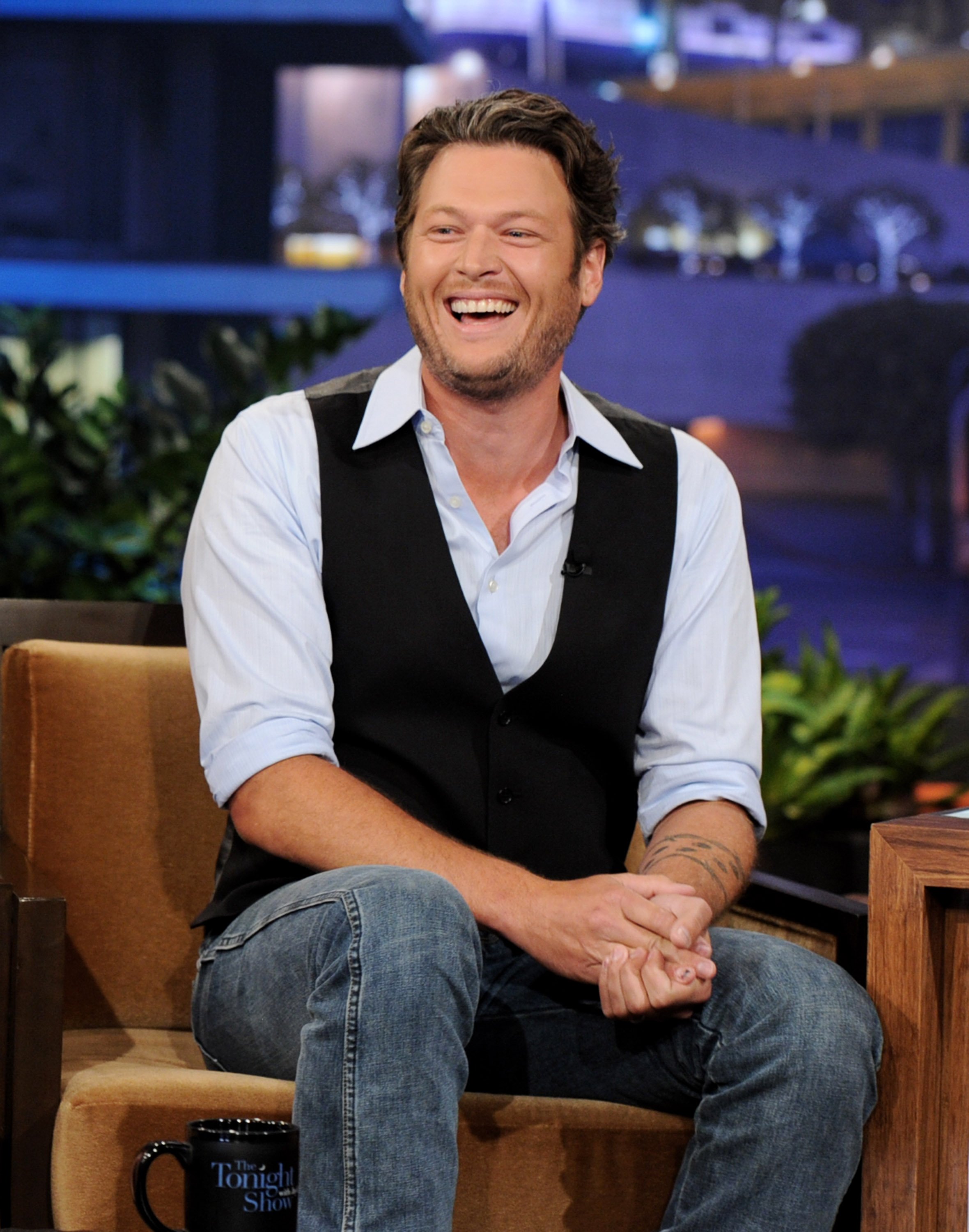 Blake Shelton during his 2011 appearance on the "Tonight Show with Jay Leno" in NBC Studios. | Photo: Getty Images