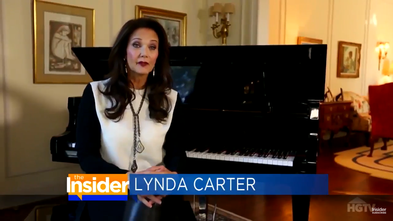 The piano room inside Robert Altman and Lynda Carter's estate in Potomac, Maryland | Source: YouTube/TheInsider