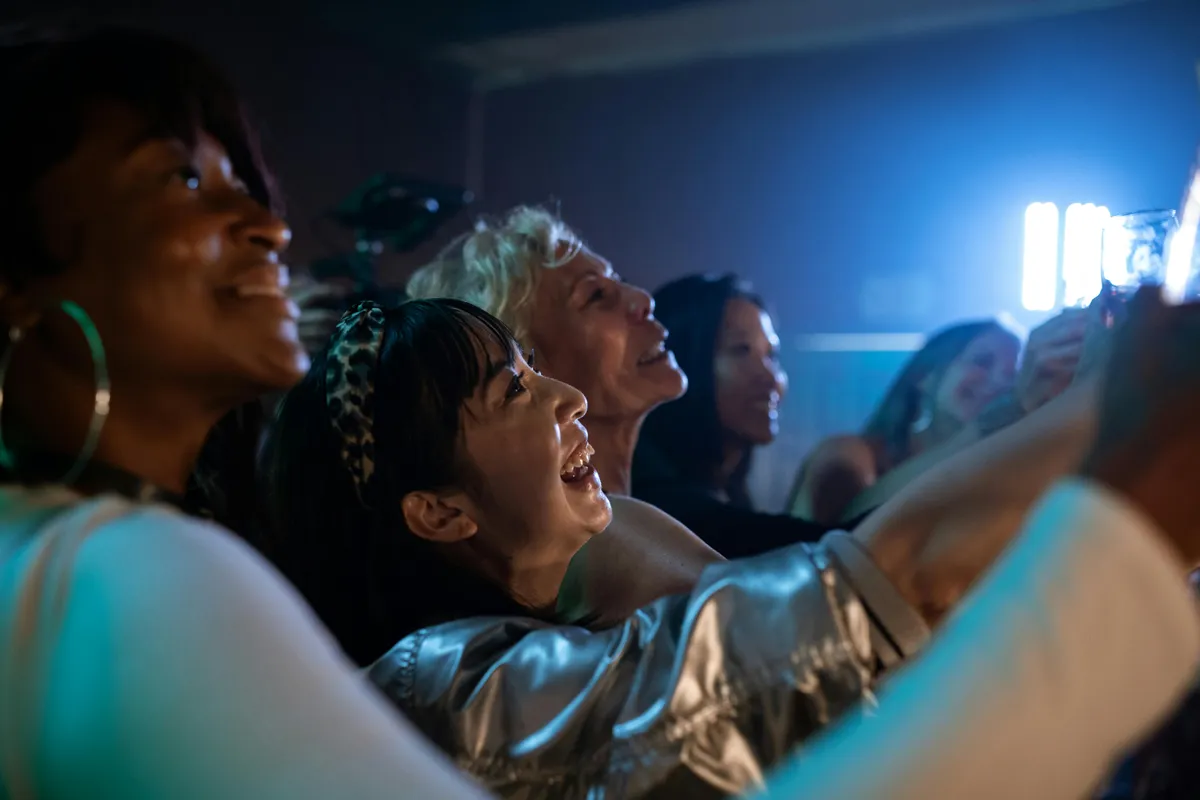 A group of friends celebrating together | Source: Pexels