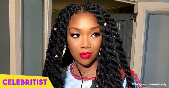 Brandy shares photo with age-defying mother after doing her makeup