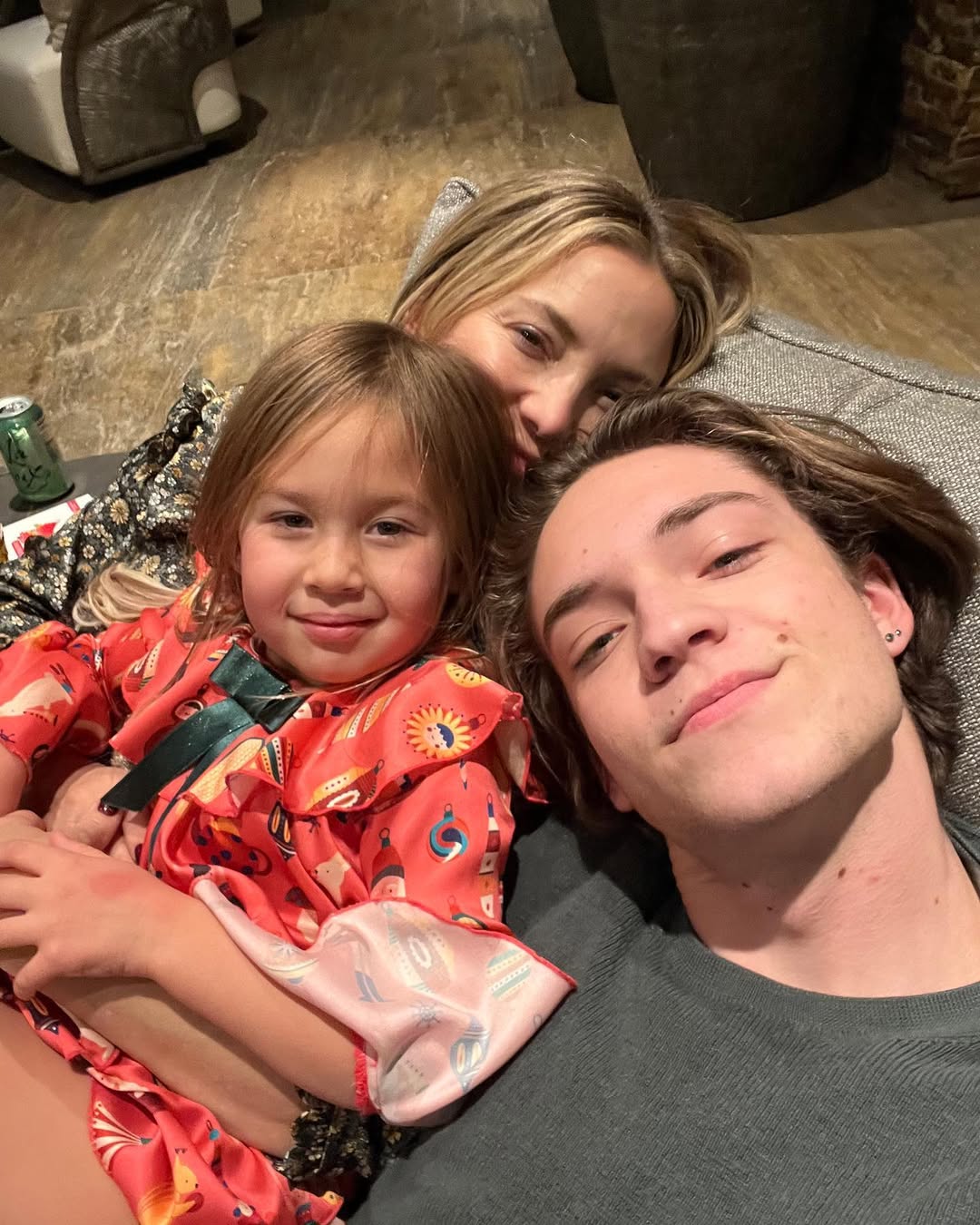 Rani Rose Hudson Fujikawa with Kate Hudson and Ryder Russell Robinson from a post dated January 7, 2023. | Source: Instagram/katehudson