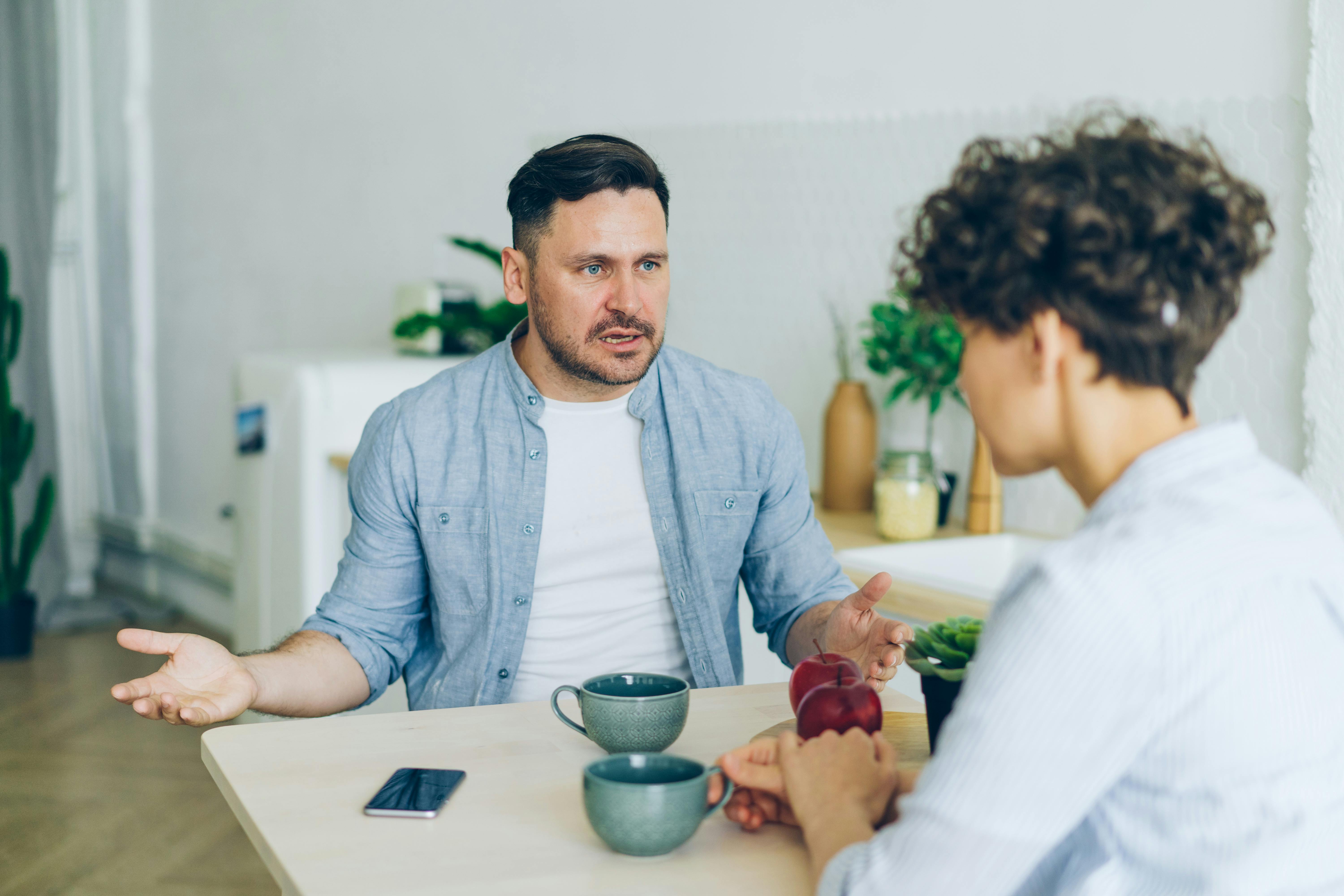A couple having a serious and difficult conversation | Source: Pexels
