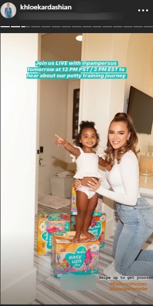 Khloe Kardashian and her daughter True Thompson smiling as they advertise Pampers | Photo: Instagram/khloekardashian