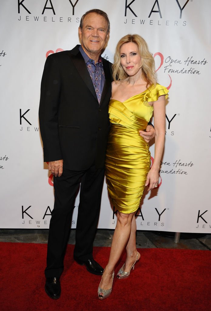 Glen Campbell and Kim Campbell attend Jane Seymour's 2nd annual Open Hearts Foundation Celebration held at a private residency on April 21, 2012 in Malibu, California. | Photo: Getty Images.