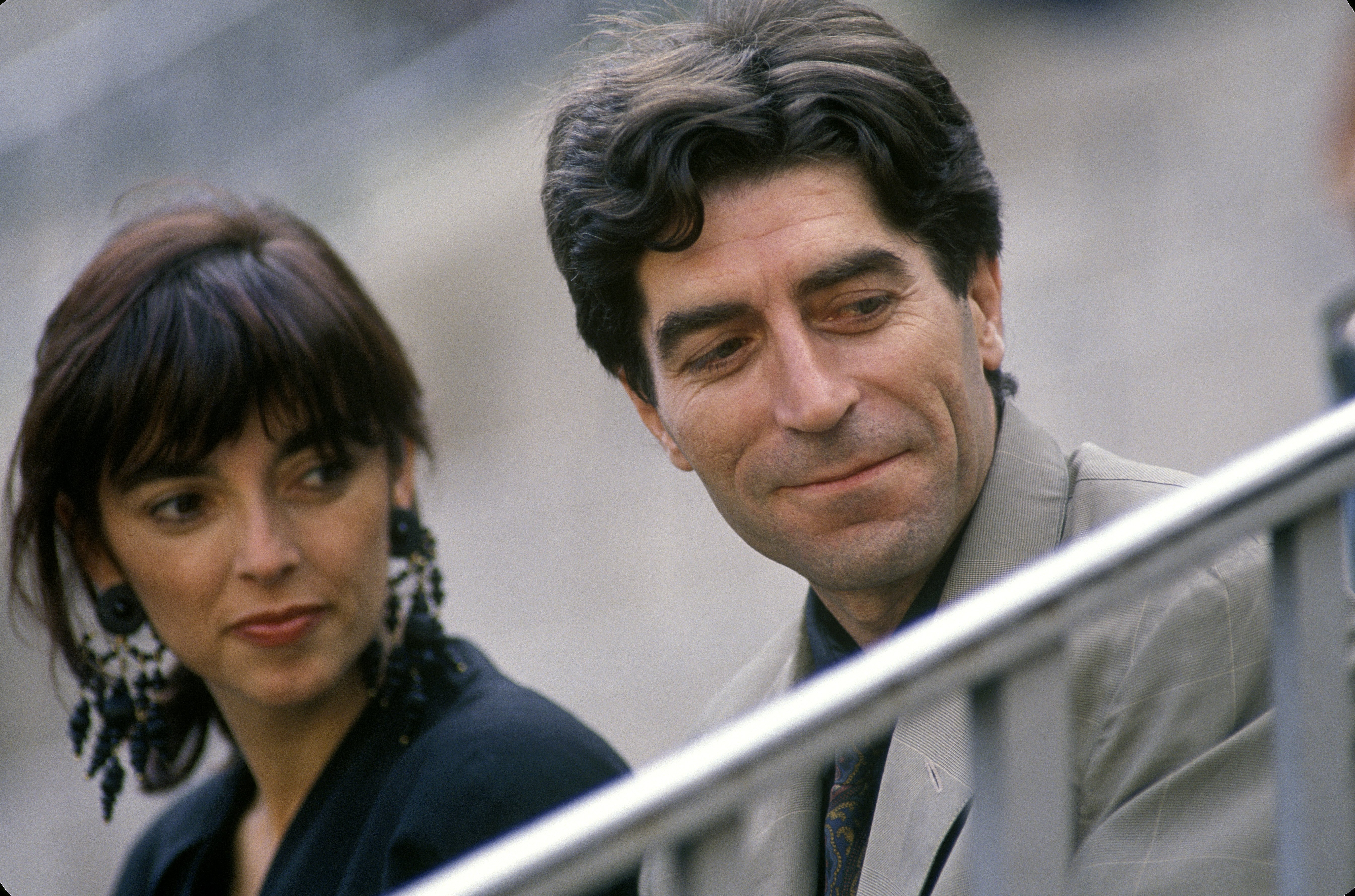 Joaquín Sabina y su esposa Isabel Oliart en 1994 en Madrid. | Foto: Getty Images