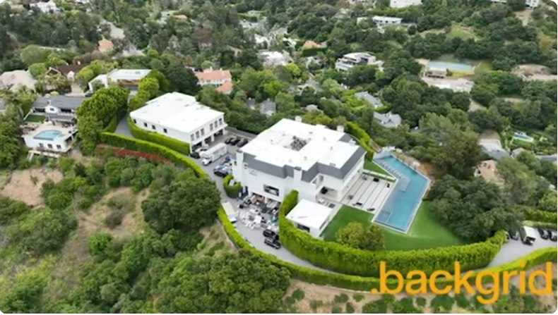 An aerial view of Jennifer Lopez and Ben Affleck's Beverly Hills mansion from a YouTube video dated, June 1, 2023. | Source: Youtube/@pagesix