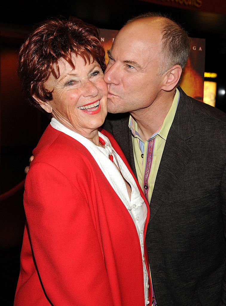Marion Ross arrives with son, actor Jim Meskimen, at the "Not Forgotten" Los Angeles Premiere at the Mann Chinese 6 on May 15, 2009 | Source: GettyImages