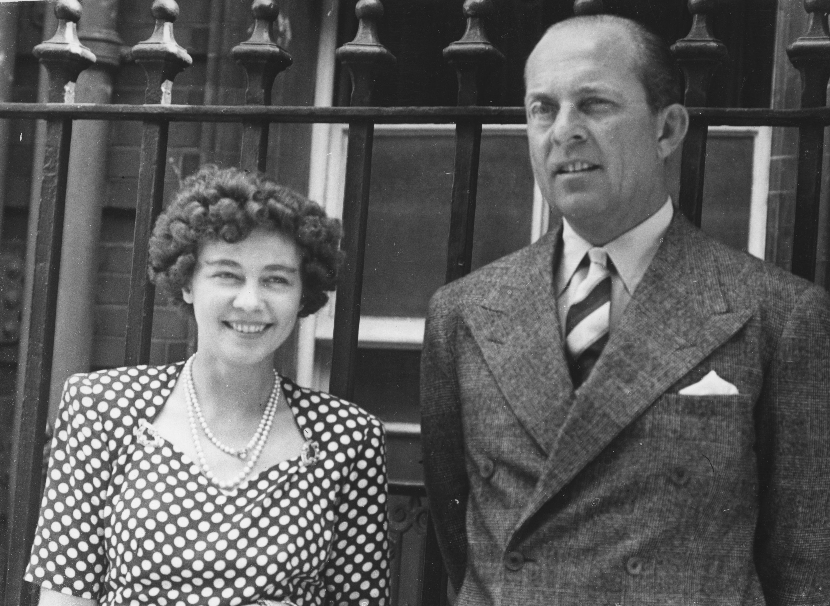 Rey Pablo I y Reina Federica de Grecia en Atenas en 1947. | Foto: Getty Images