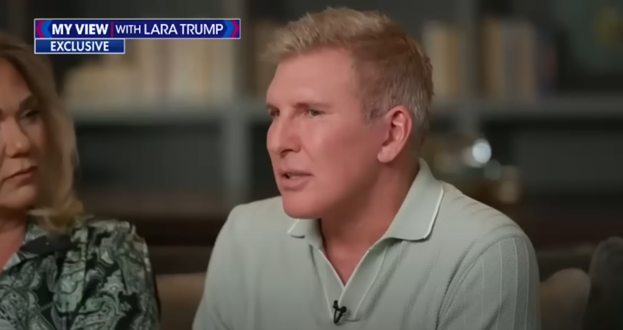 Todd and Julie Chrisley while he talks about hearing of his presidential pardon for the first time on "My View with Lara Trump," from an exclusive teaser posted on June 25, 2025 | Source: Youtube/Fox News