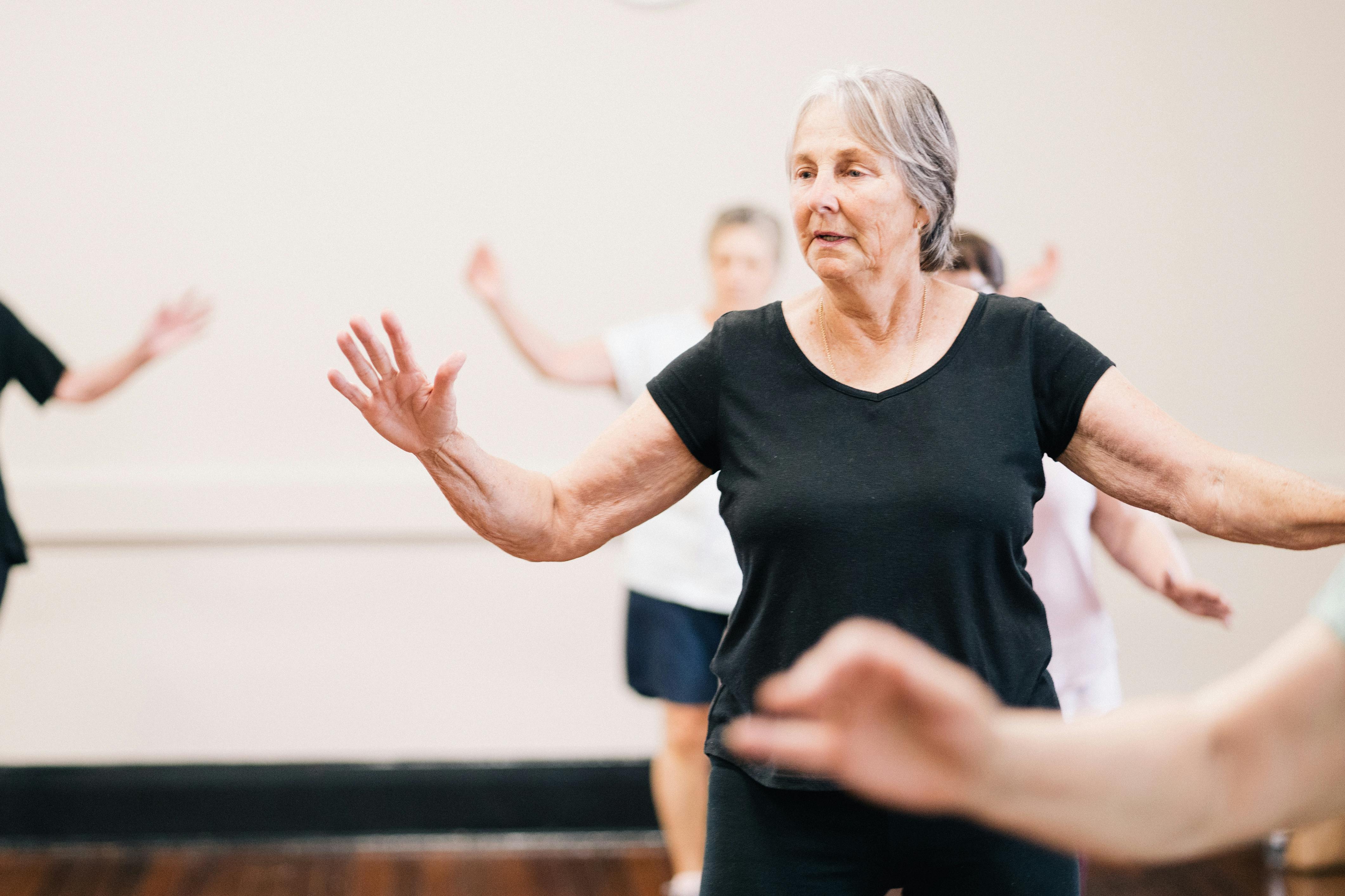 An older lady exercising | Source: Pexels