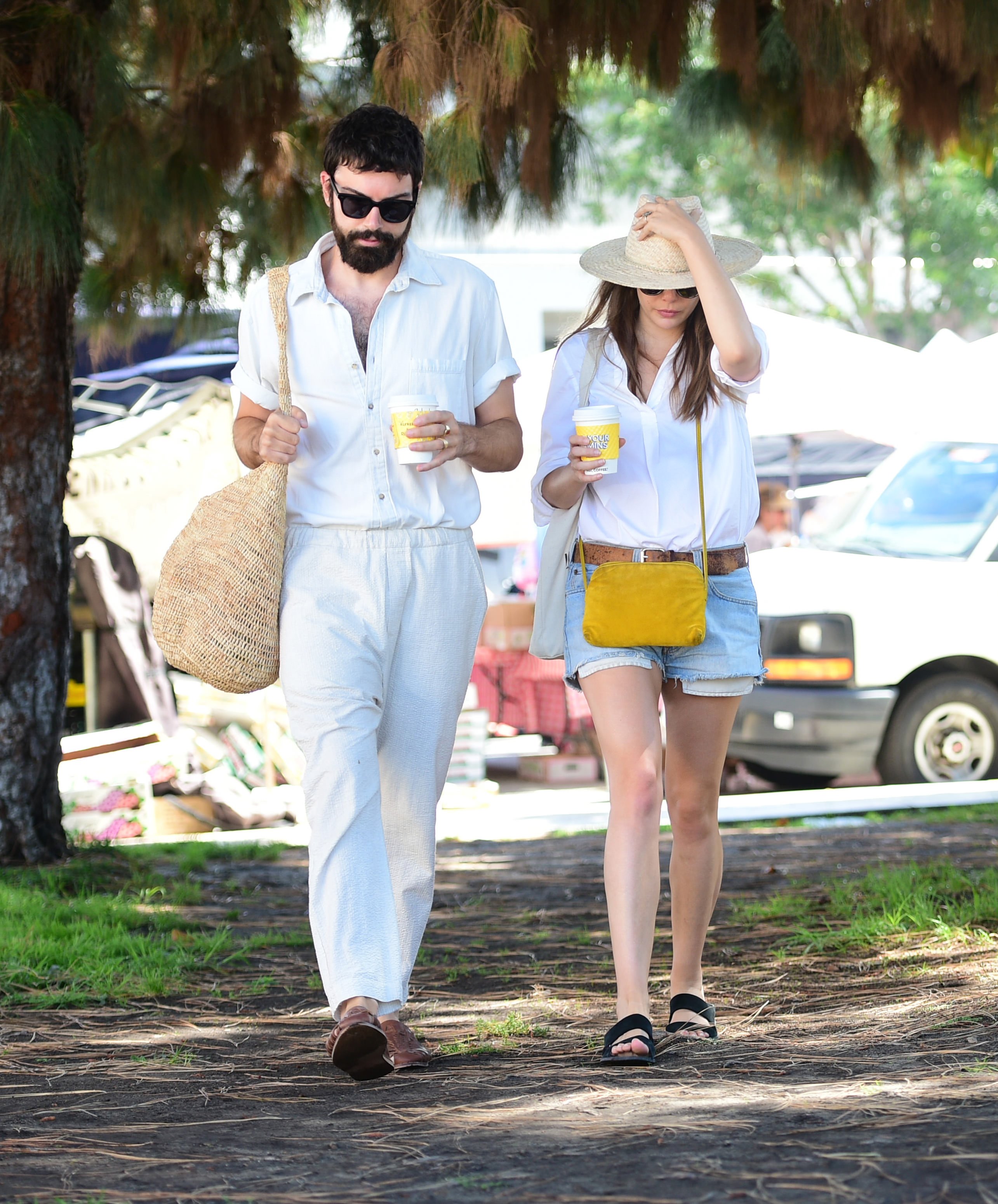 Elizabeth Olsen and Robbie Arnett are seen on August 11, 2019 in Los Angeles, California. | Source: Getty Images