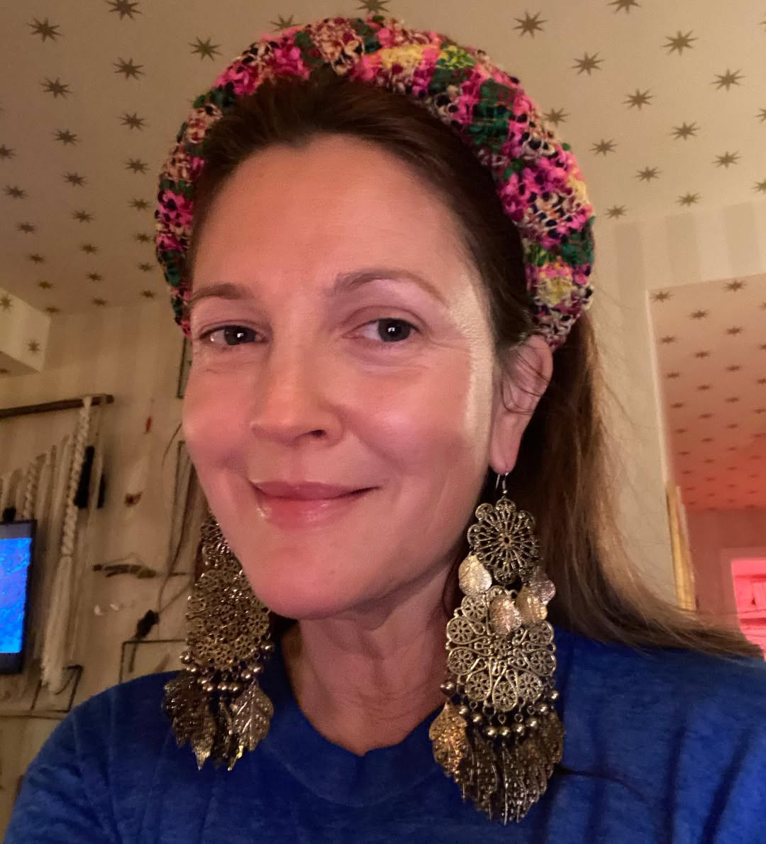 A look inside Drew Barrymore's home from a post dated December 19, 2020. | Source: Instagram/drewbarrymore
