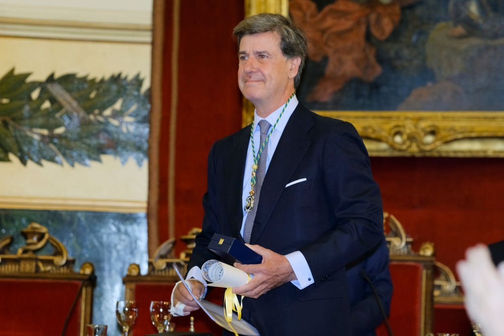 Cayetano Martínez de Irujo recibe la Medalla de Honor de la Real Academia Nacional de Medicina el 26 de febrero de 2020 en Madrid, España. | Foto: Getty Images Cayetano Martínez de Irujo recibe la Medalla de Honor de la Real Academia Nacional de Medicina el 26 de febrero de 2020 en Madrid, España. | Foto: Getty Images