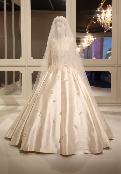Miranda Kerr's custom-made wedding dress | Photo: Getty Images