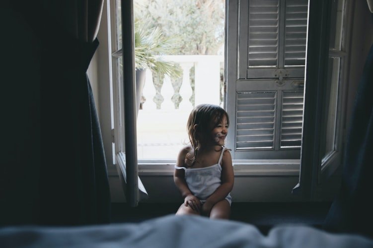 Une petite fille. | Photo : Unsplash