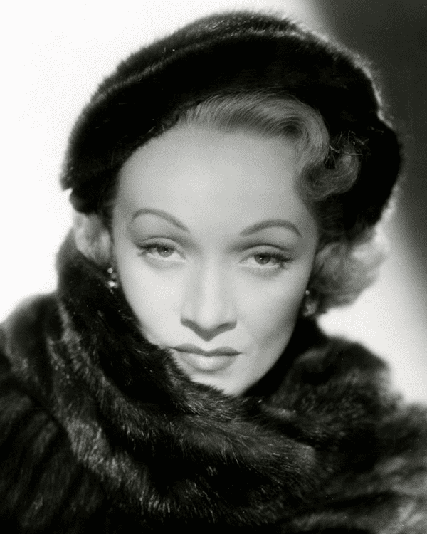 Marlene Dietrich in 1951 movie "No Highway". | Photo: WikiMedia