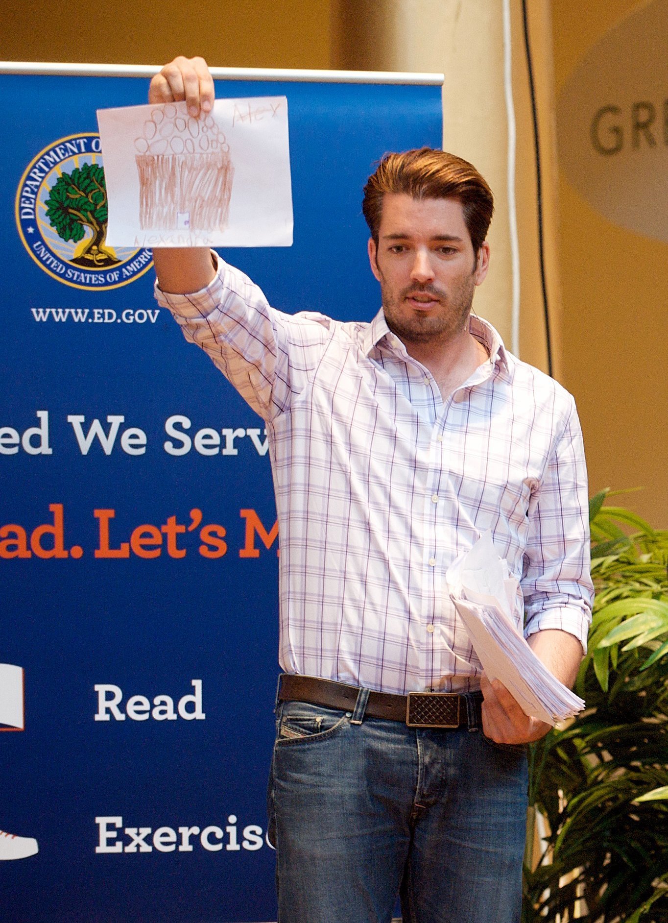 Jonathan Scott at the United We Serve Let's Read. Let's Move event on August 6, 2013. | Source: Wikimedia Commons