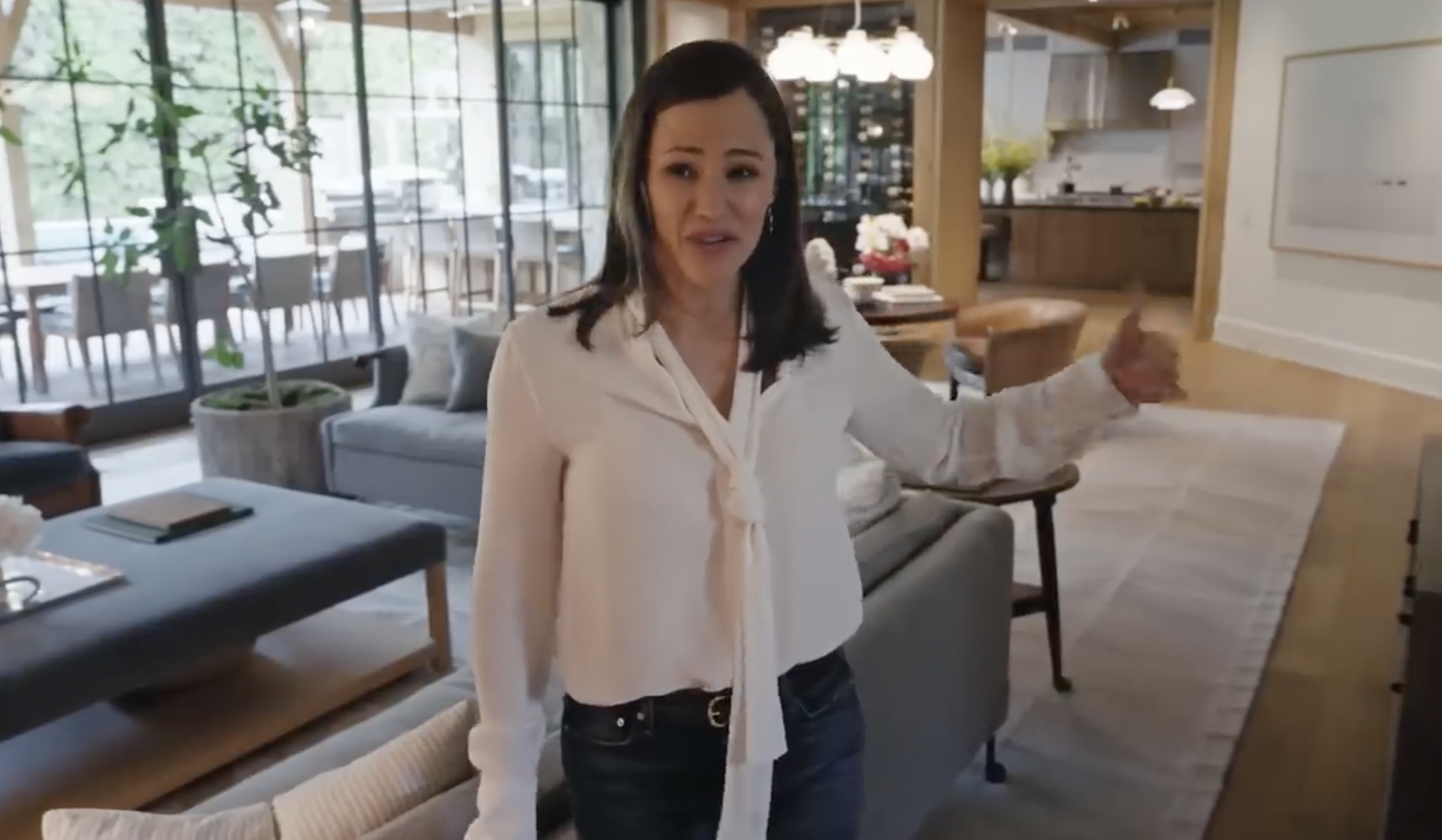 A view of Jennifer Garner's living room area from a post dated September 3, 2024. | Source: YouTube/Architectural Digest