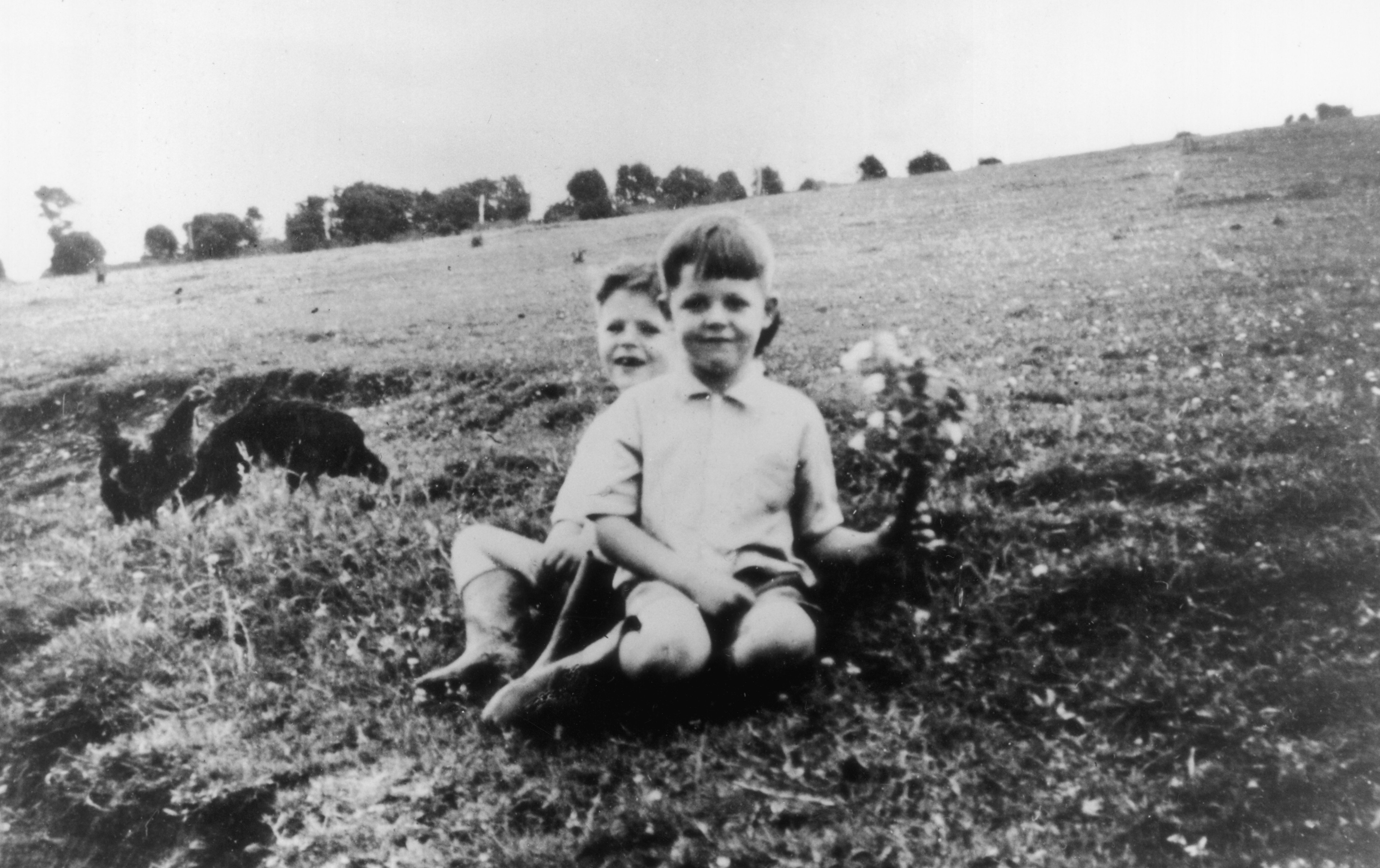 Beatle-to-be Paul McCartney at the age of six in front with his eight-year-old brother Mike circa 1948 | Source: Getty Images 
