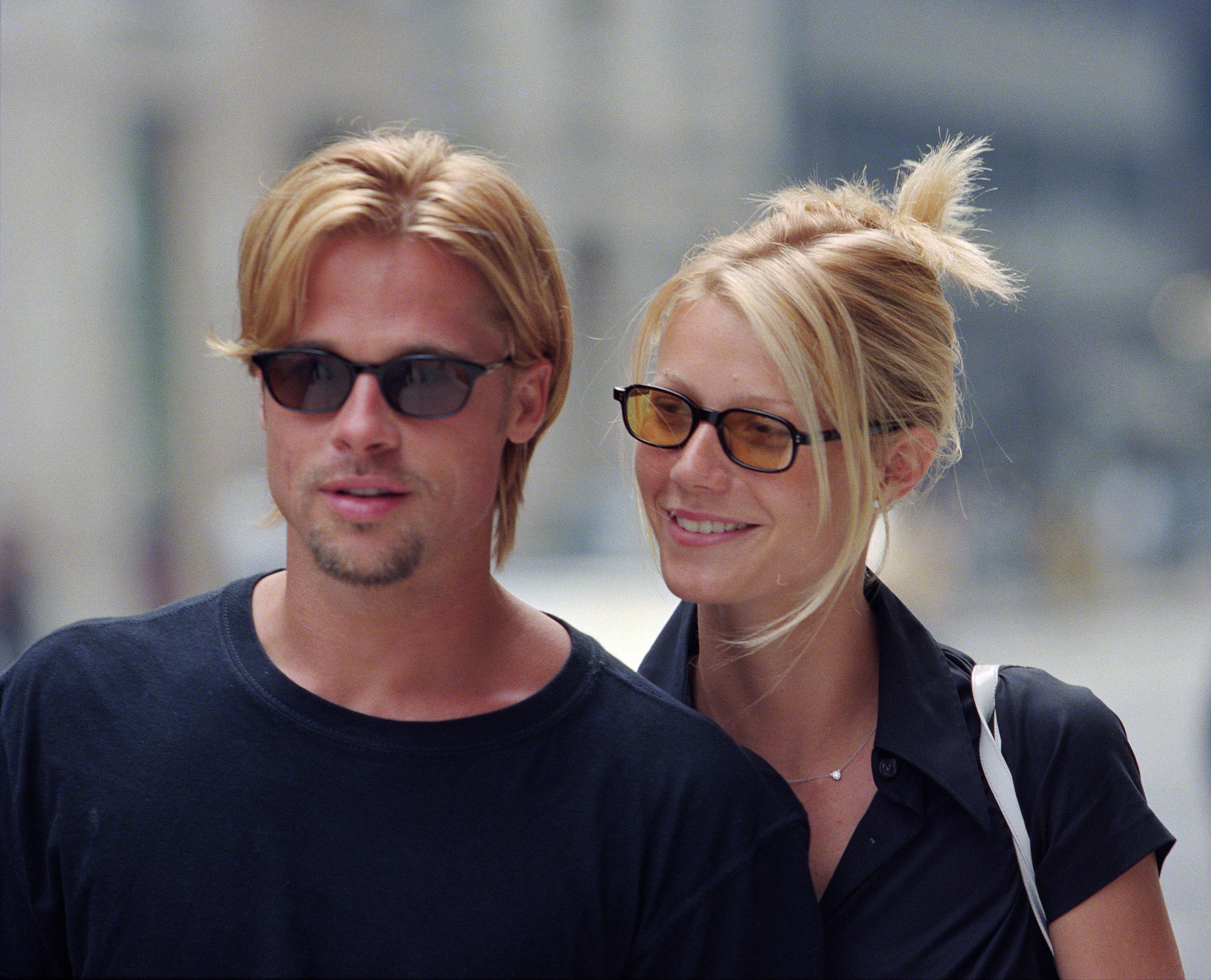 Brad Pitt and Gwyneth Paltrow rocking blond hair in 1996, New York City. | Photo: Getty Images