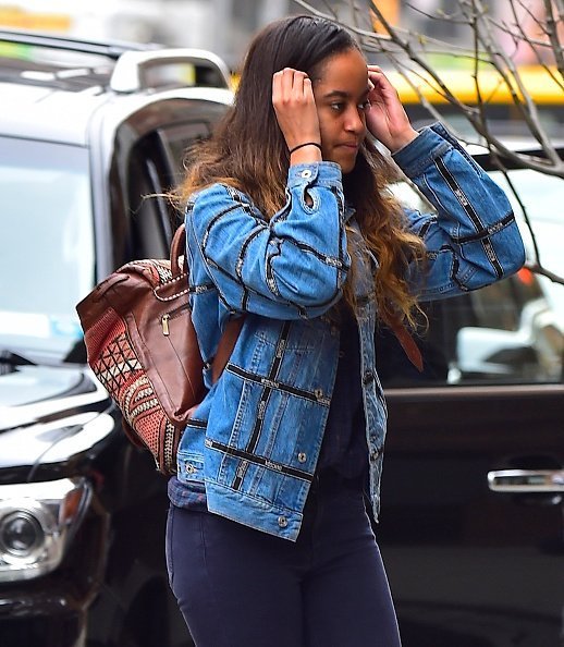 People are furious after Malia Obama became headliner as her photos ...