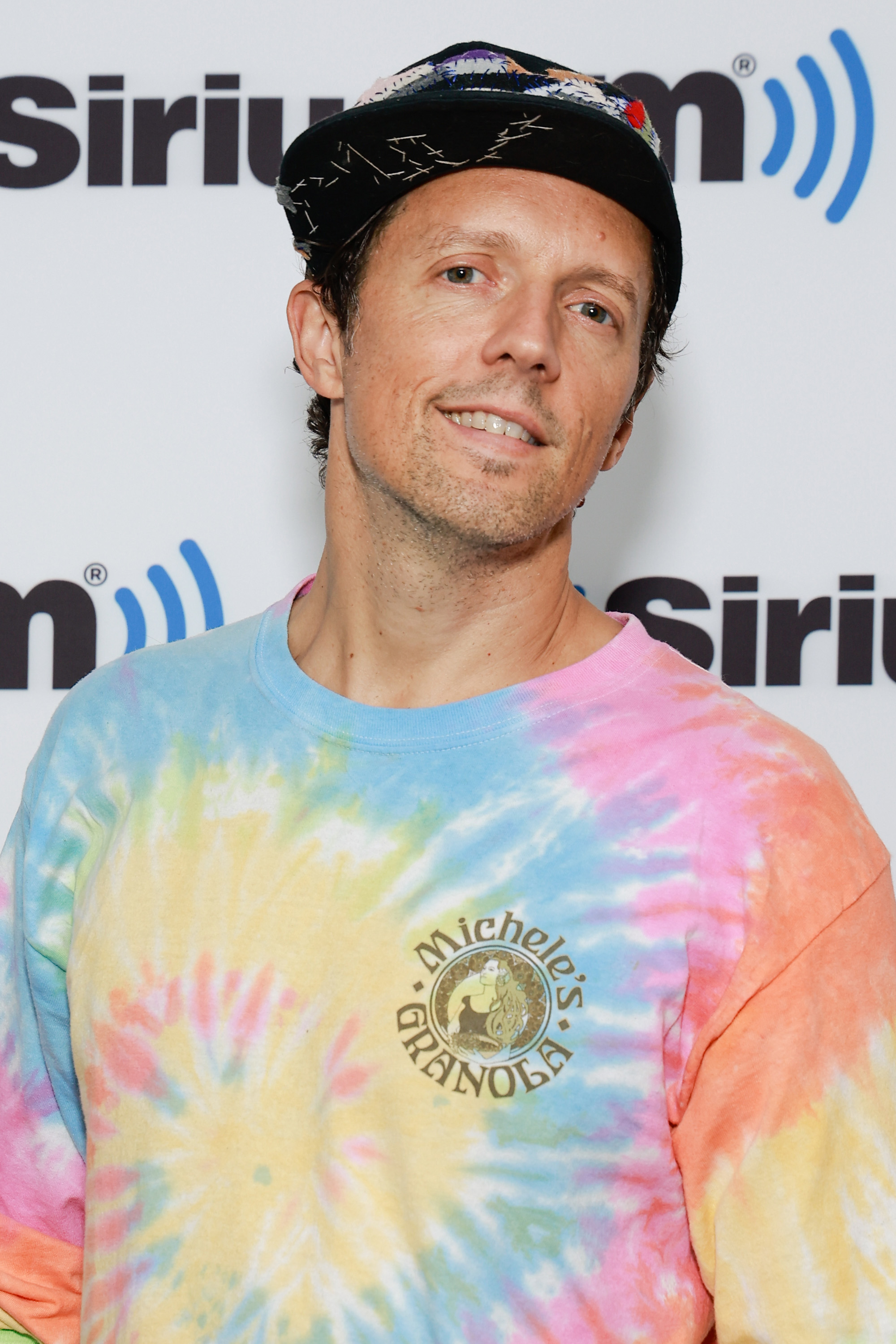 Jason Mraz visits SiriusXM Studios on June 26, 2023, in New York City. | Source: Getty Images