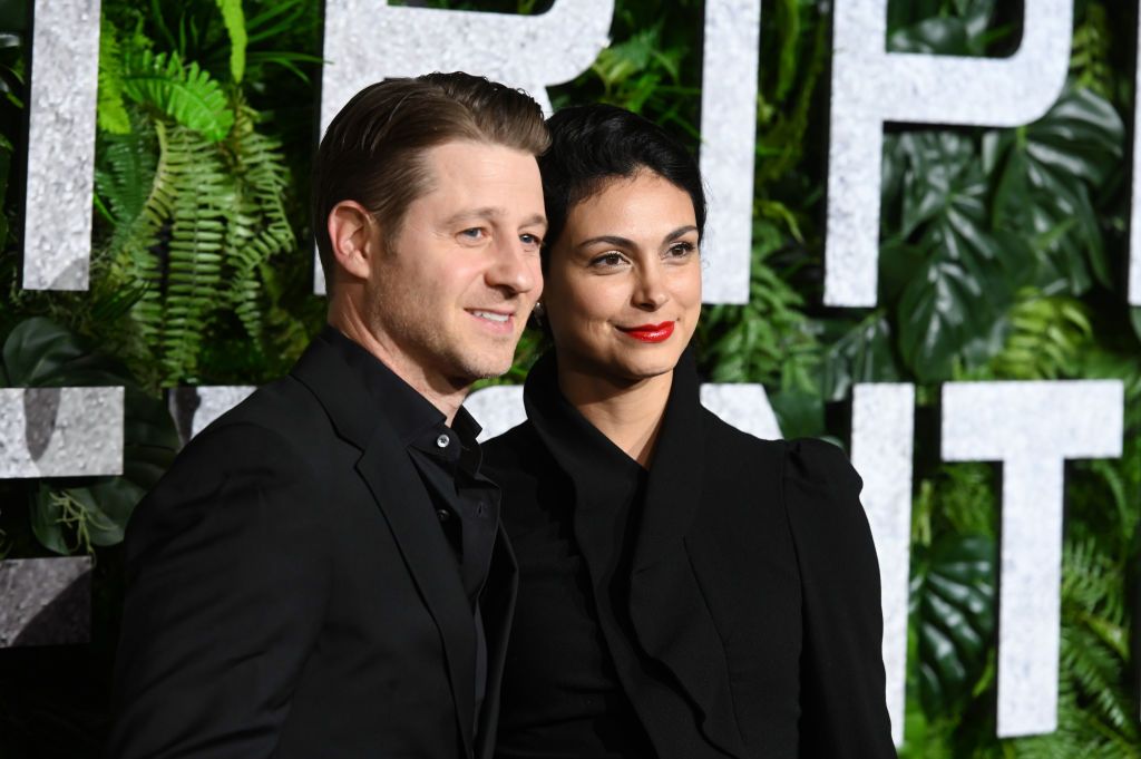 Ben McKenzie and Morena Baccarin at the world premiere of "Triple Frontier" in 2019 in New York City | Source: Getty Images