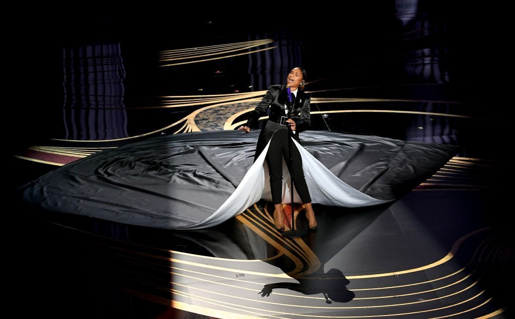 Jennifer Hudson singing onstage at this year's Academy Awards | Source: Getty Images / GlobalImagesUkraine