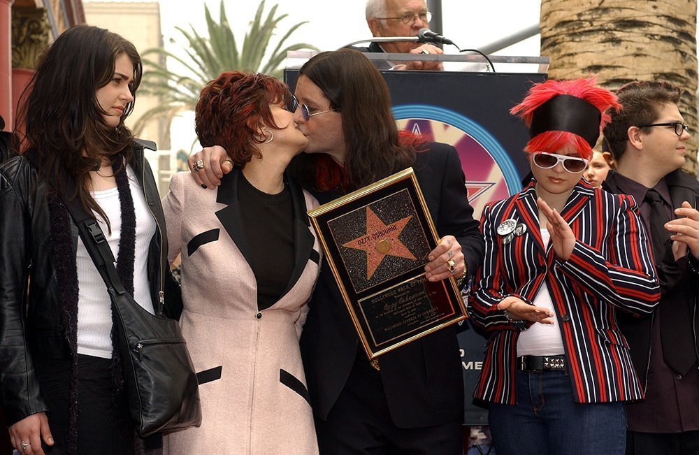 Aimee, Sharon, Ozzy, Kelly, and Jack Osbourne. I Image: Getty Images.