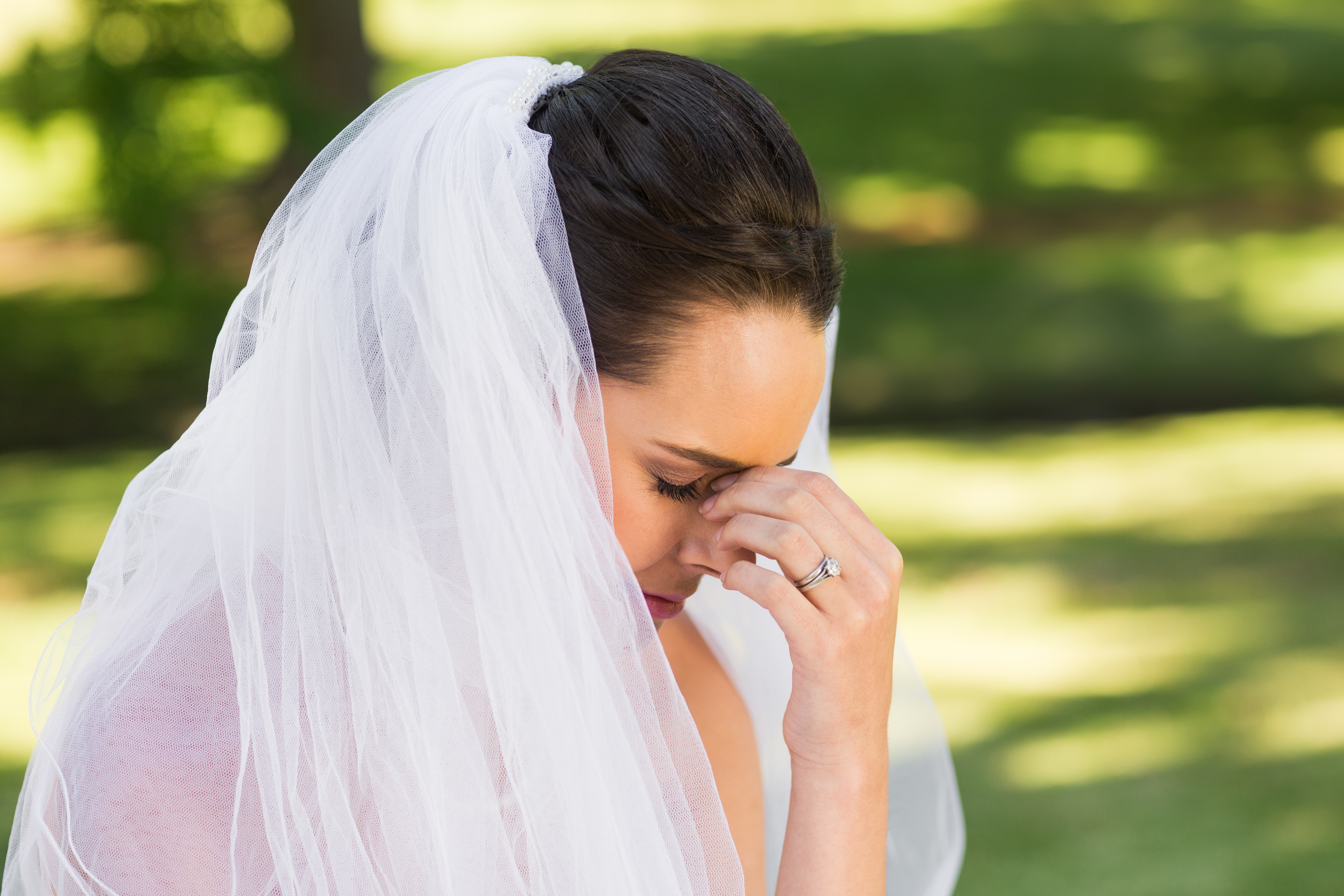 Beautiful worried bride | Source: Shutterstock