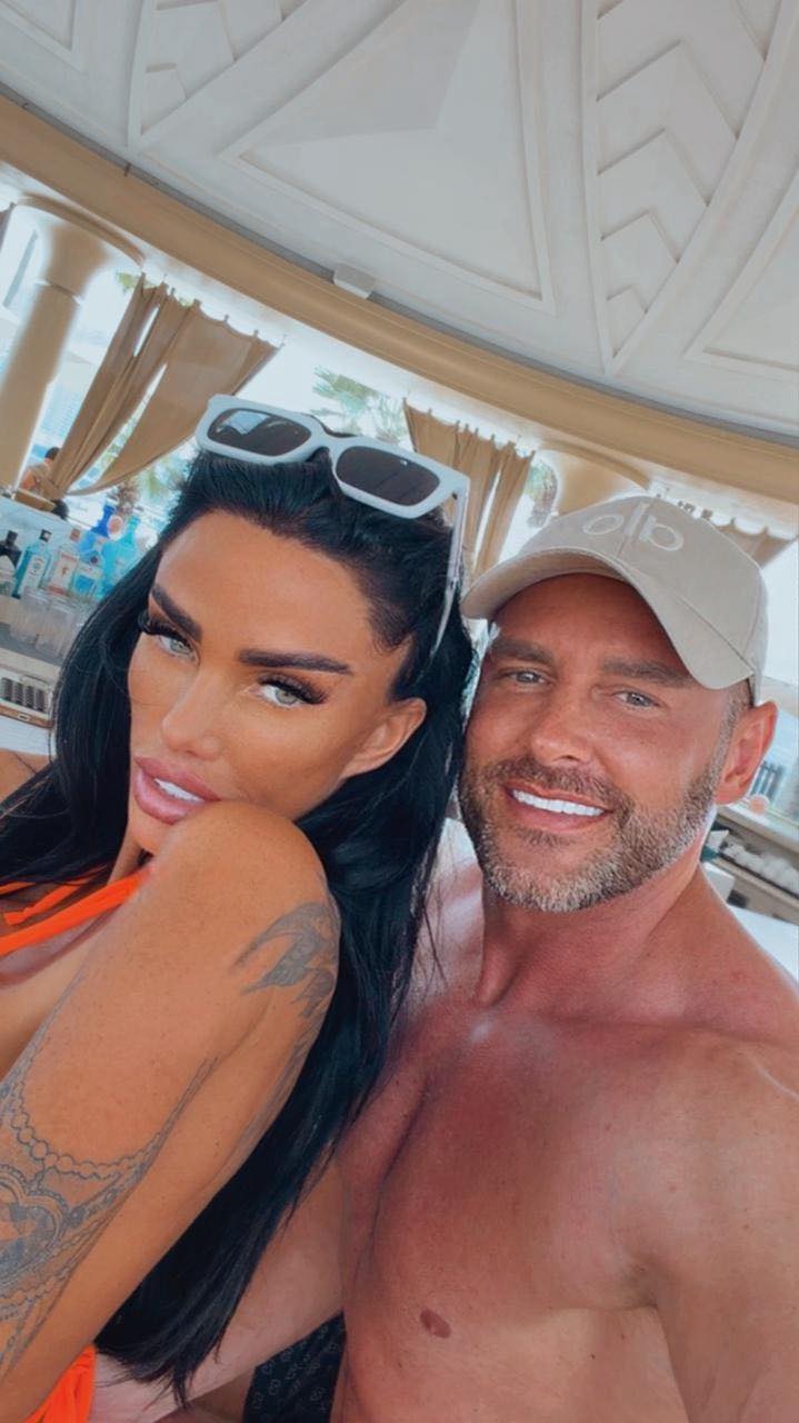 Katie Price and Lee Andrews pose for a selfie posted on 20 February 2026. | Source: Instagram/wesleeandrews