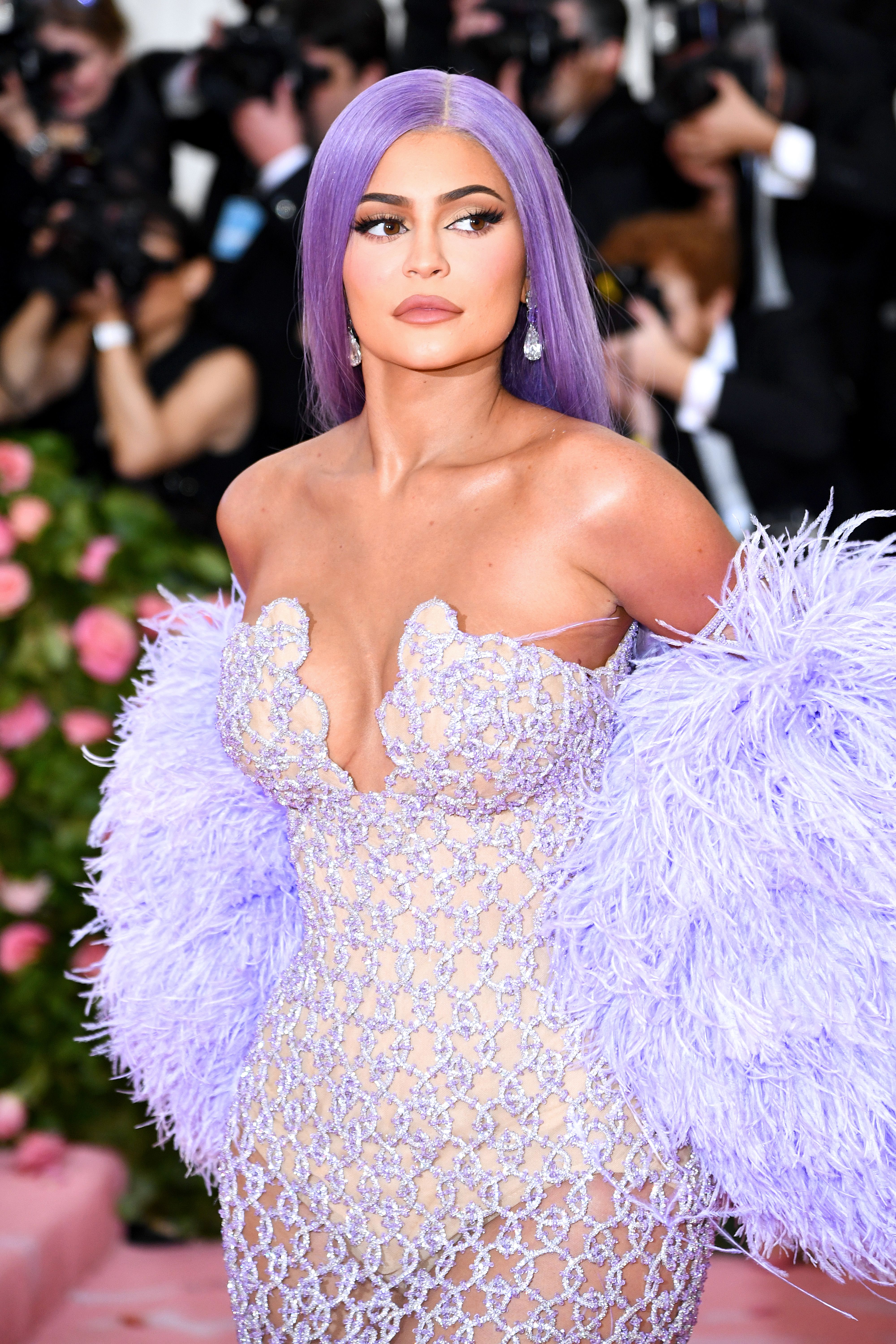 Kylie Jenner, 2019 Met Gala Kutlama Kampı sırasında: 06 Mayıs 2019'da New York'ta Metropolitan Museum of Art'ta Moda Üzerine Notlar.  |  Kaynak: Getty Images