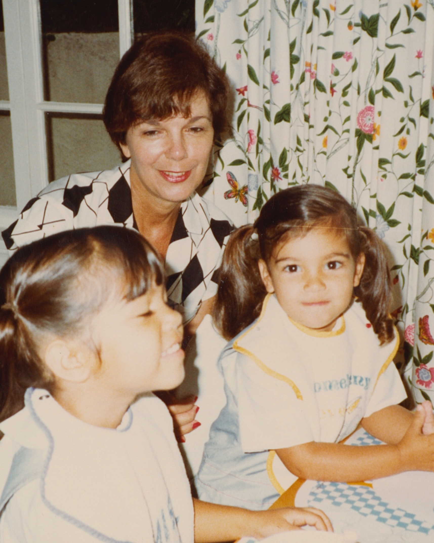 Despite MJ's reluctance about moving to LA, she became an instant fan favorite on "Keeping Up with the Kardashians" and "The Kardashians." She was widely known for being incredibly blunt, hilarious, and loving. | Source: Instagram/kimkardashian