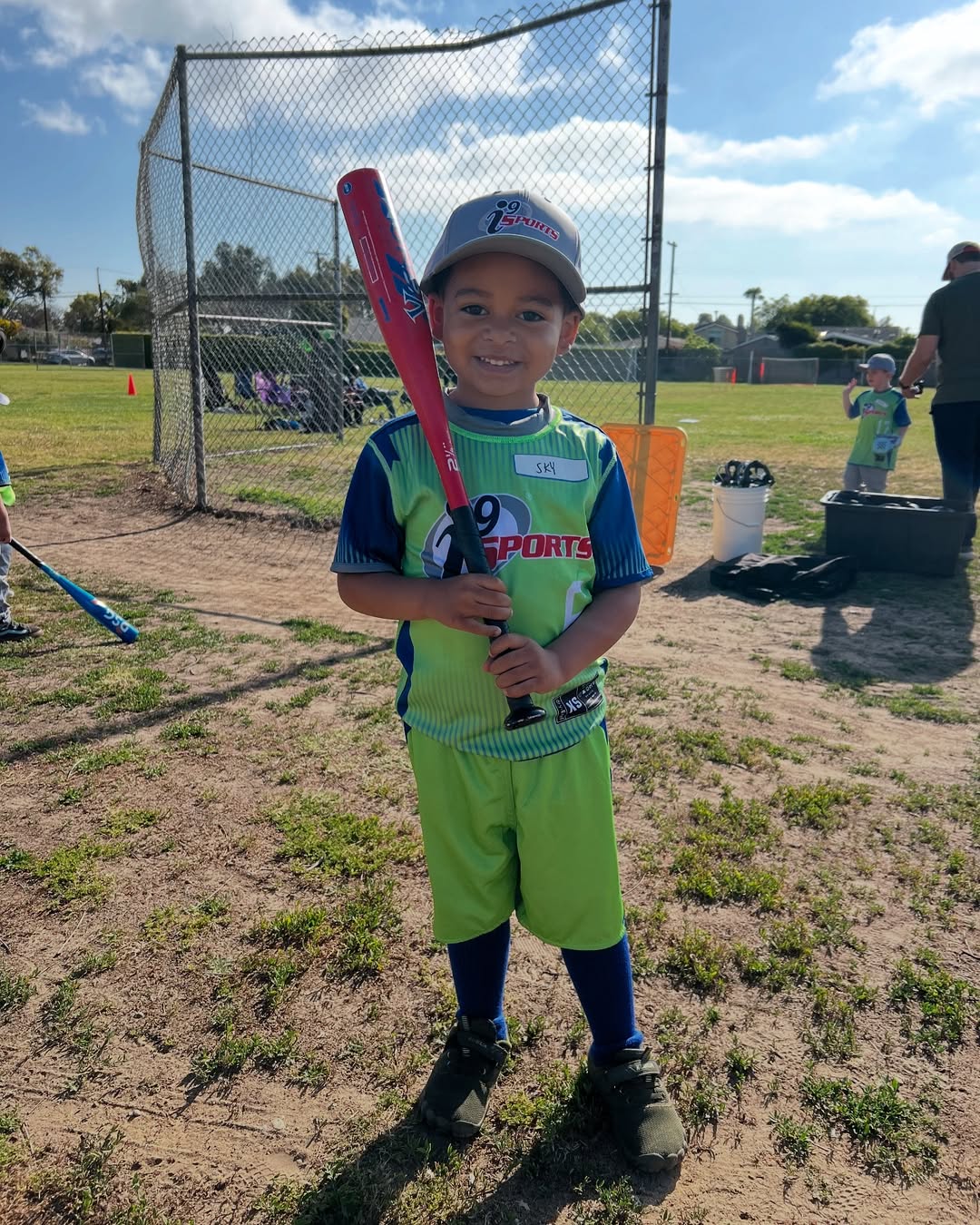 Sky Broadus pictured holding a baseball bat, dated April 2025 | Source: Instagram/e11evenandskylove