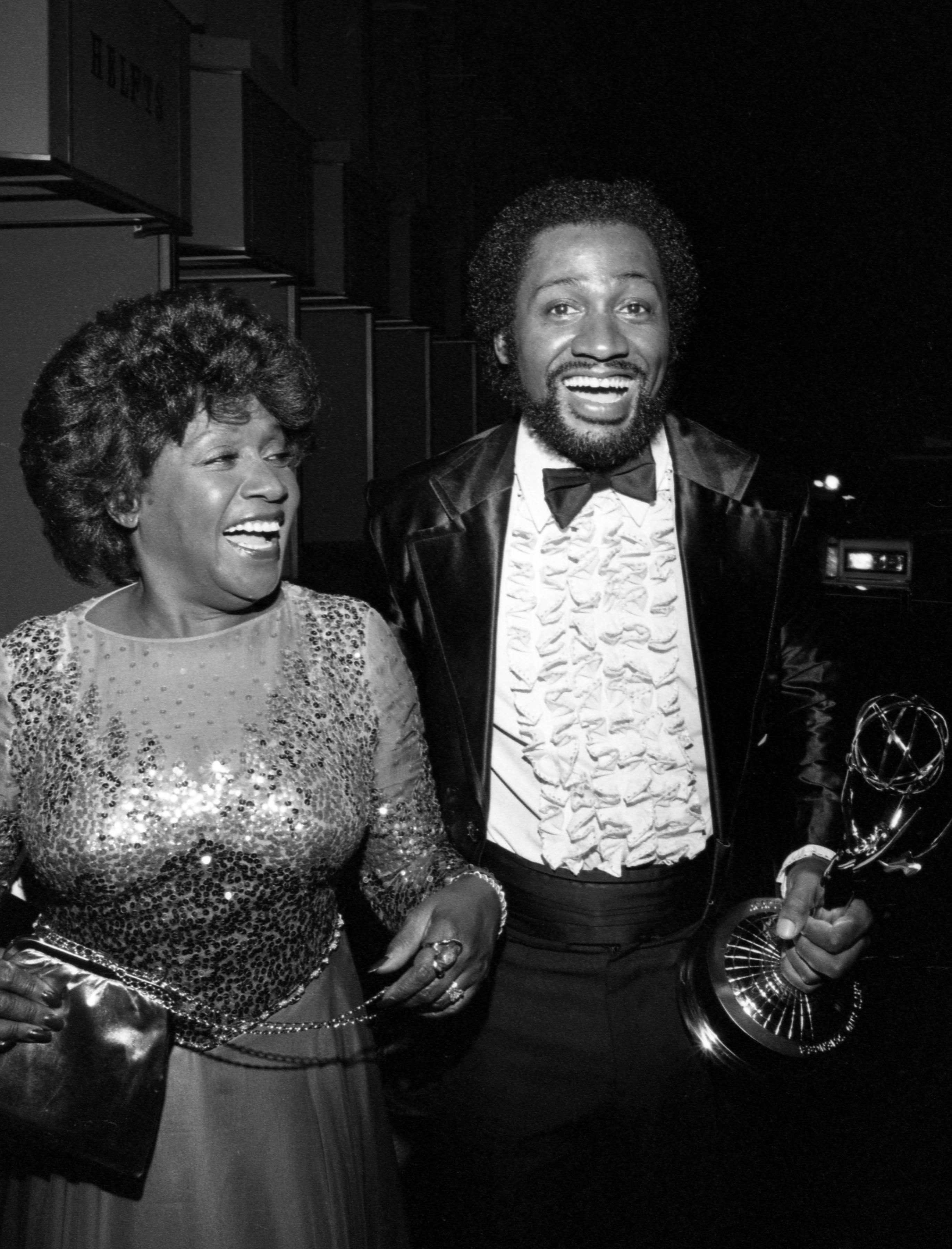 Isabel Sanford and her son at the 33rd Emmy Awards on September 13, 1981, in Pasadena, California | Source: Getty Images
