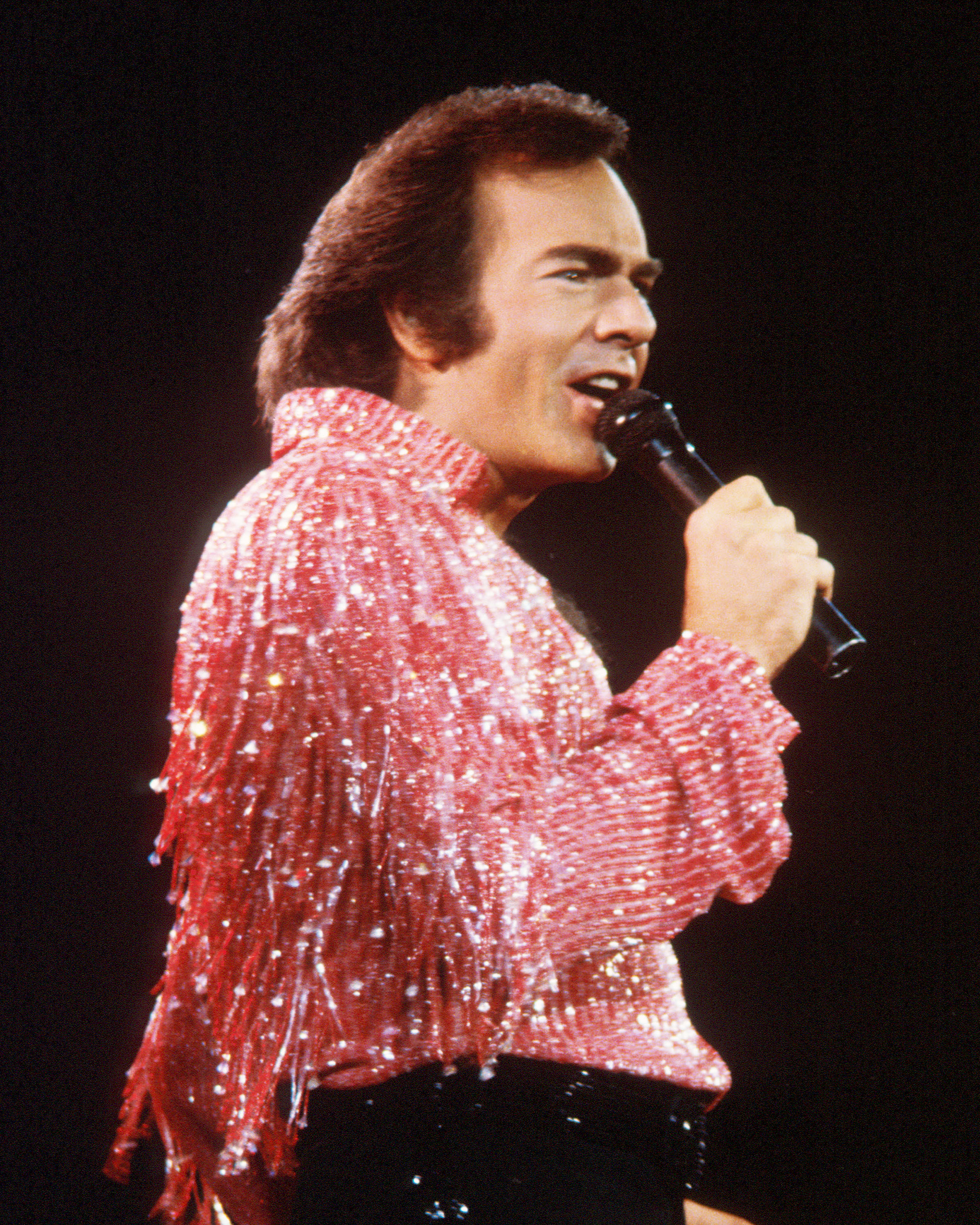 The singer performing live in 1983. | Source: Getty Images