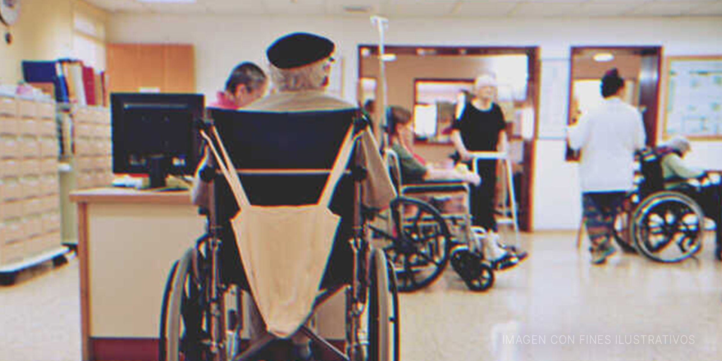 Anciano en silla de ruedas. | Foto: Shutterstock