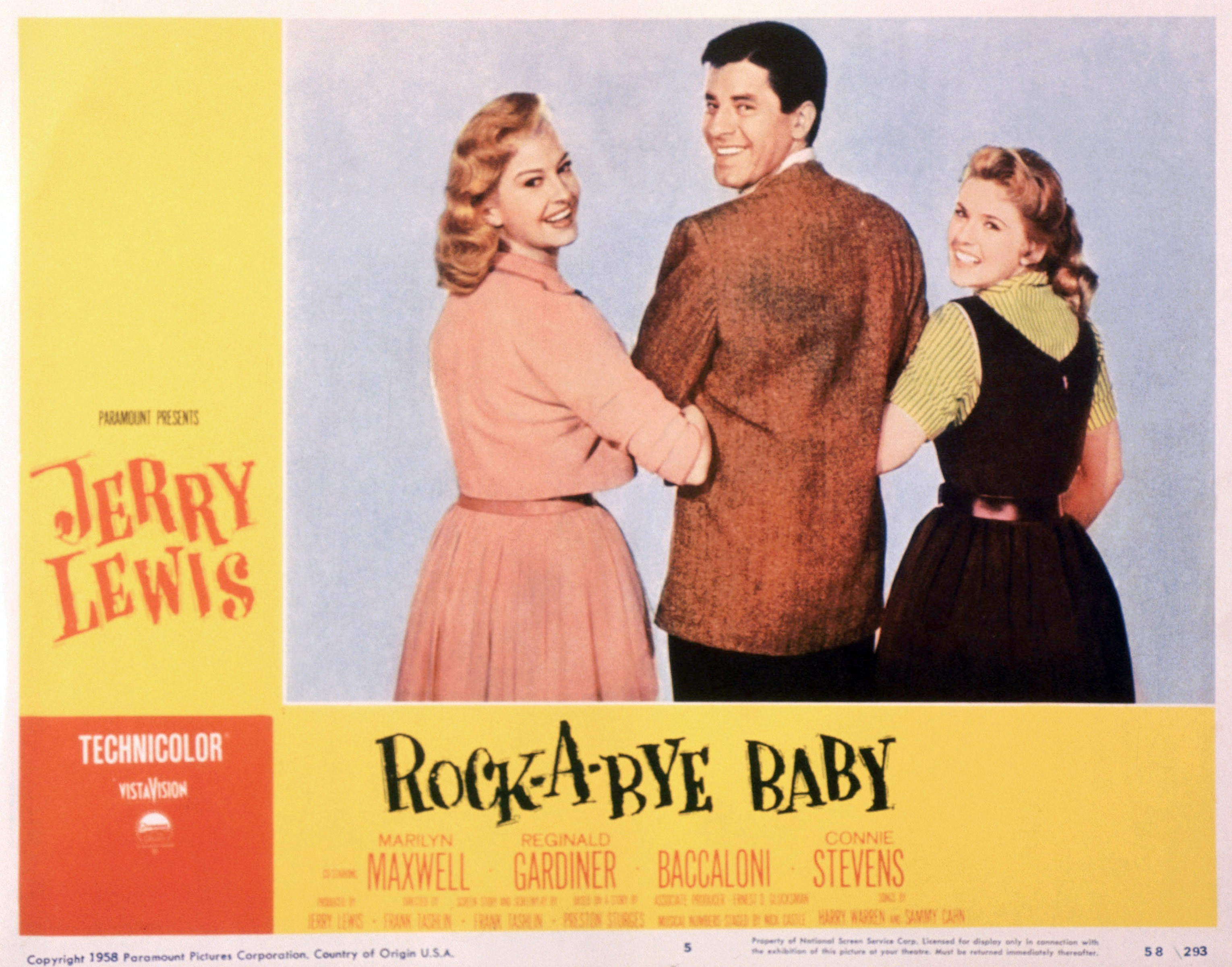 Marilyn Maxwell, Jerry Lewis, and the actress on the set of "Rock-a-Bye Baby," in 1958 | Source: Getty Images