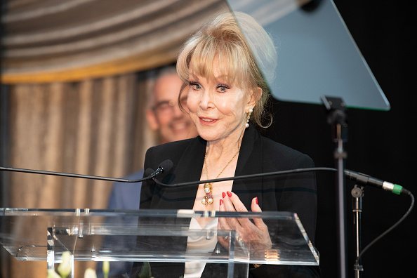 Barbara Eden en Lowes Hollywood Hotel el 1 de noviembre de 2018. | Foto: Getty Images