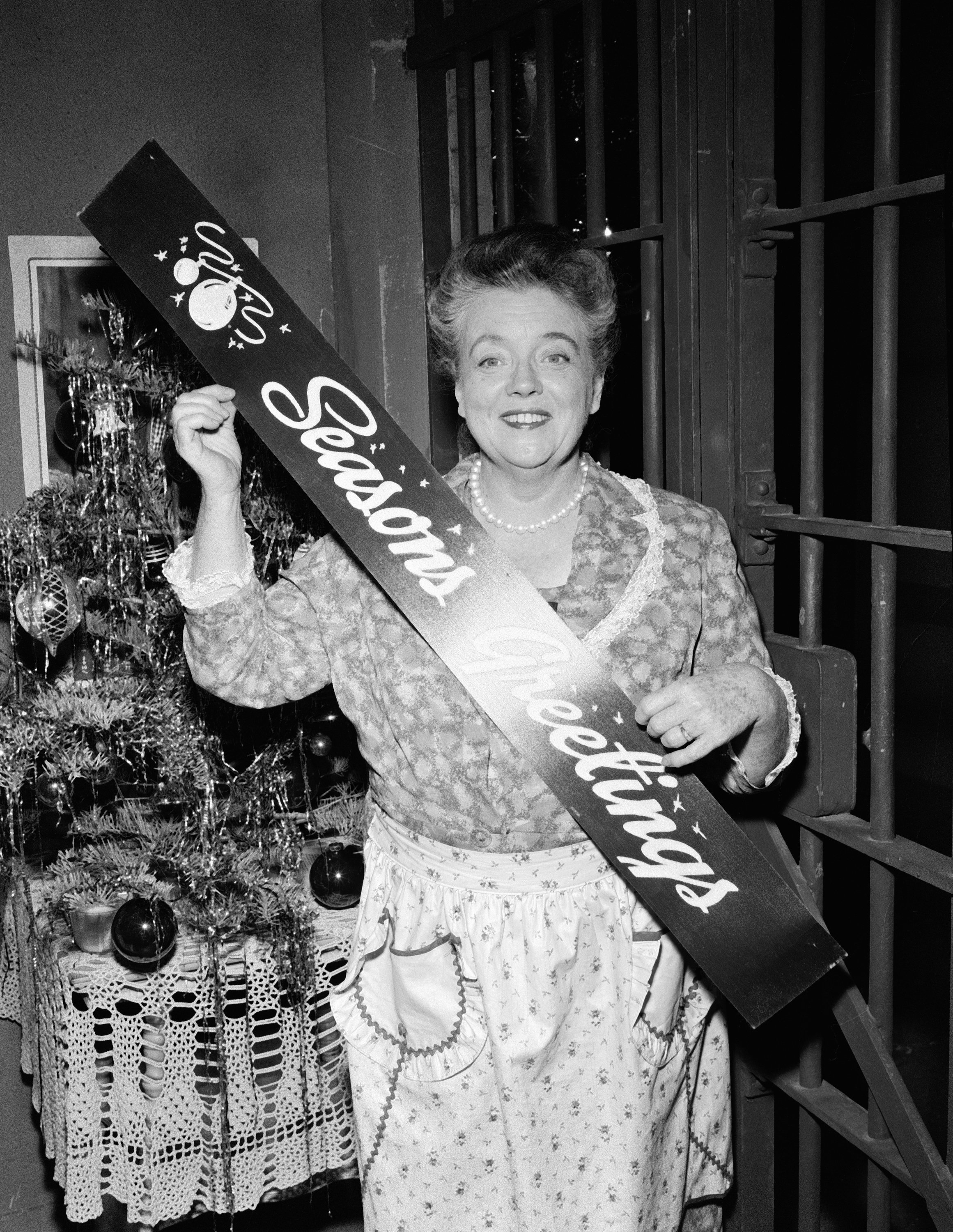 Frances Bavier as Aunt Beatrice "Bee" Taylor in an episode of "The Andy Griffith Show," Los Angeles, California, on October 18, 1960. | Source: Getty Images
