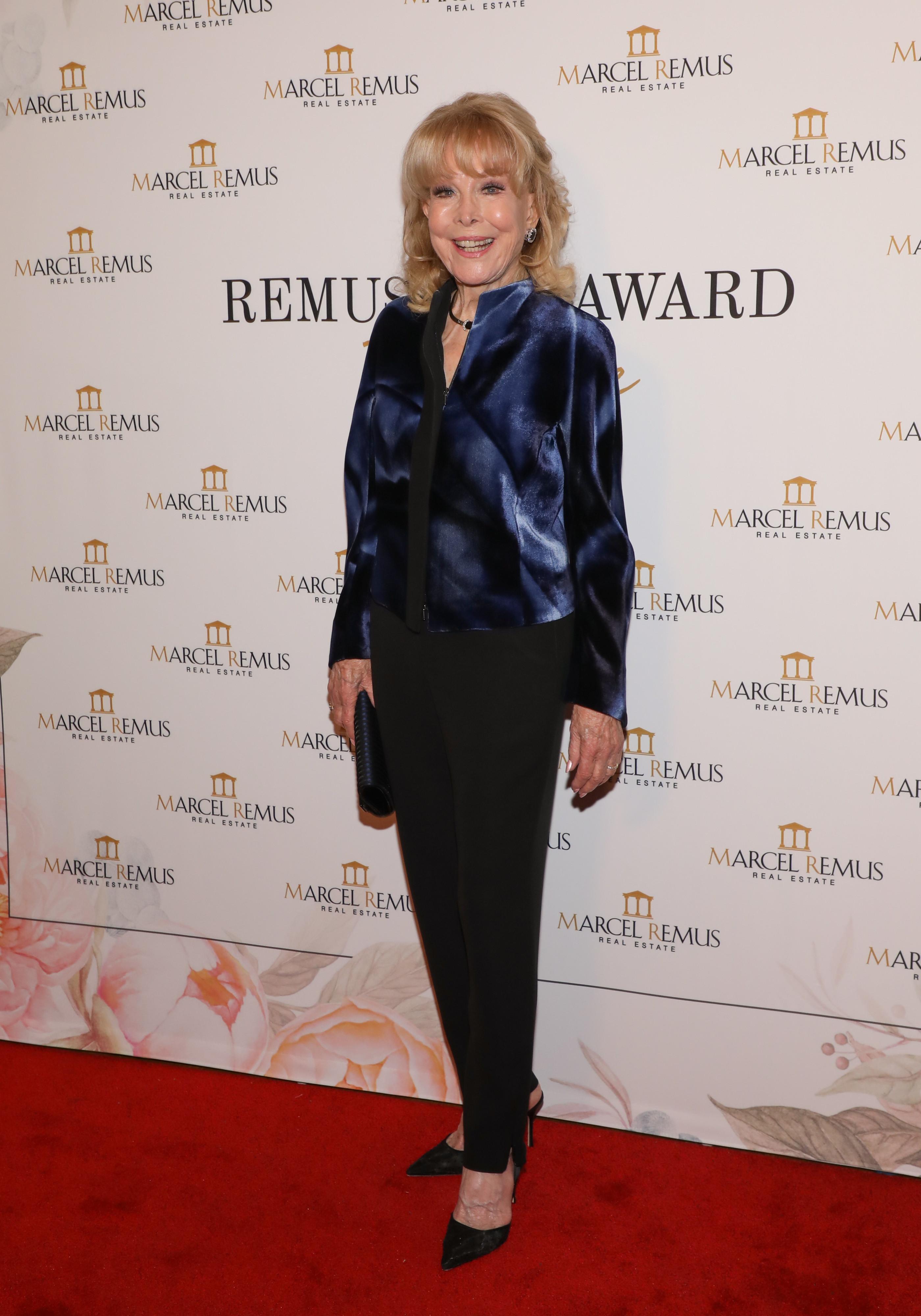 Barbara Eden en el evento Remus Pre-Award Tea Time en The Beverly Hills Hotel, el 8 de marzo de 2023 en Beverly Hills, California. | Foto: Getty Images