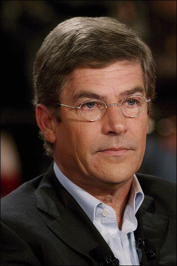 "Spécial Louis De Funes" sur Vivement Dimanche. Le 26 novembre 2003 à Paris, France. Olivier De Funes. | Photo : Getty Images