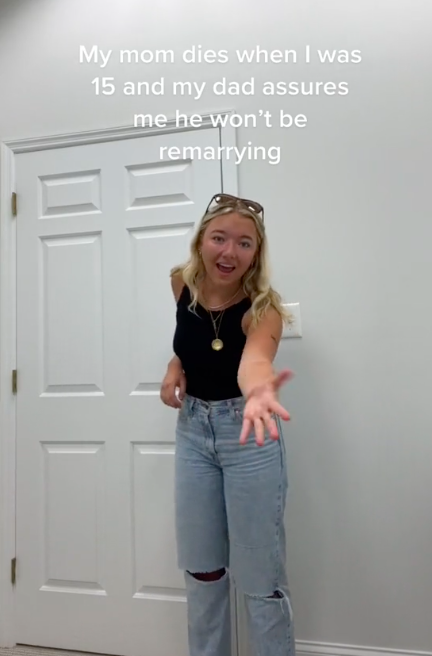 Eva Benefield in a TikTok video where she acted out her feelings about her dad's life when he met and married Ashley Benefield, posted on August 3, 2022 | Source: TikTok/evathefreakindiva