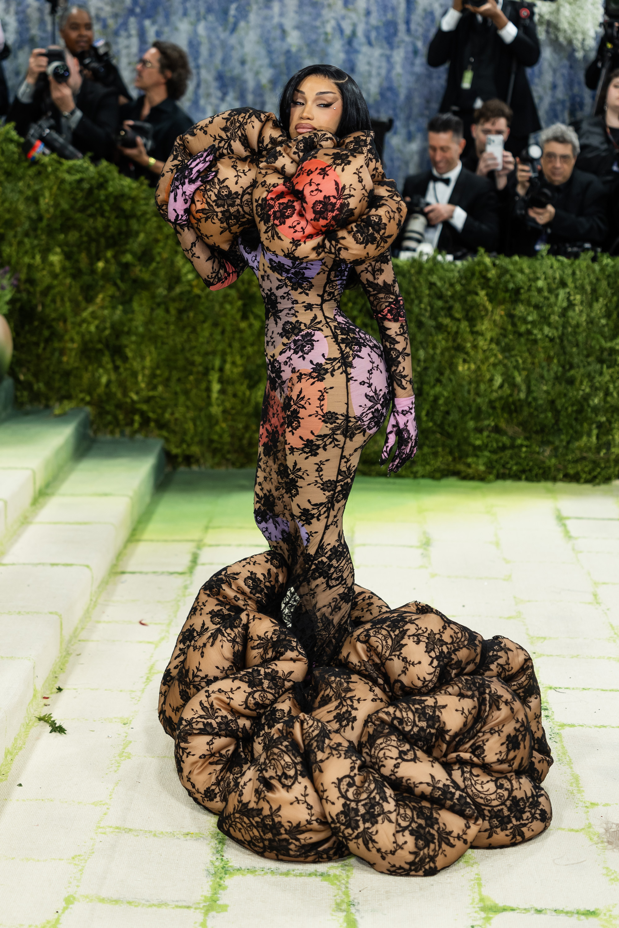 Cardi B makes a statement in a dramatic lace look on the Met carpet | Source: Getty Images